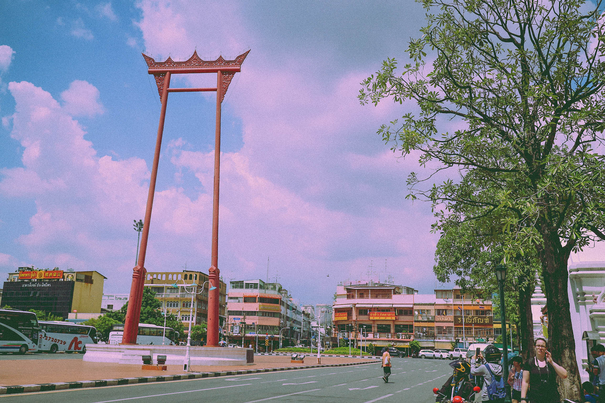 Canon EOS M10 + Canon EF-M 22mm F2 STM sample photo. Old bangkok zone : thailand photography