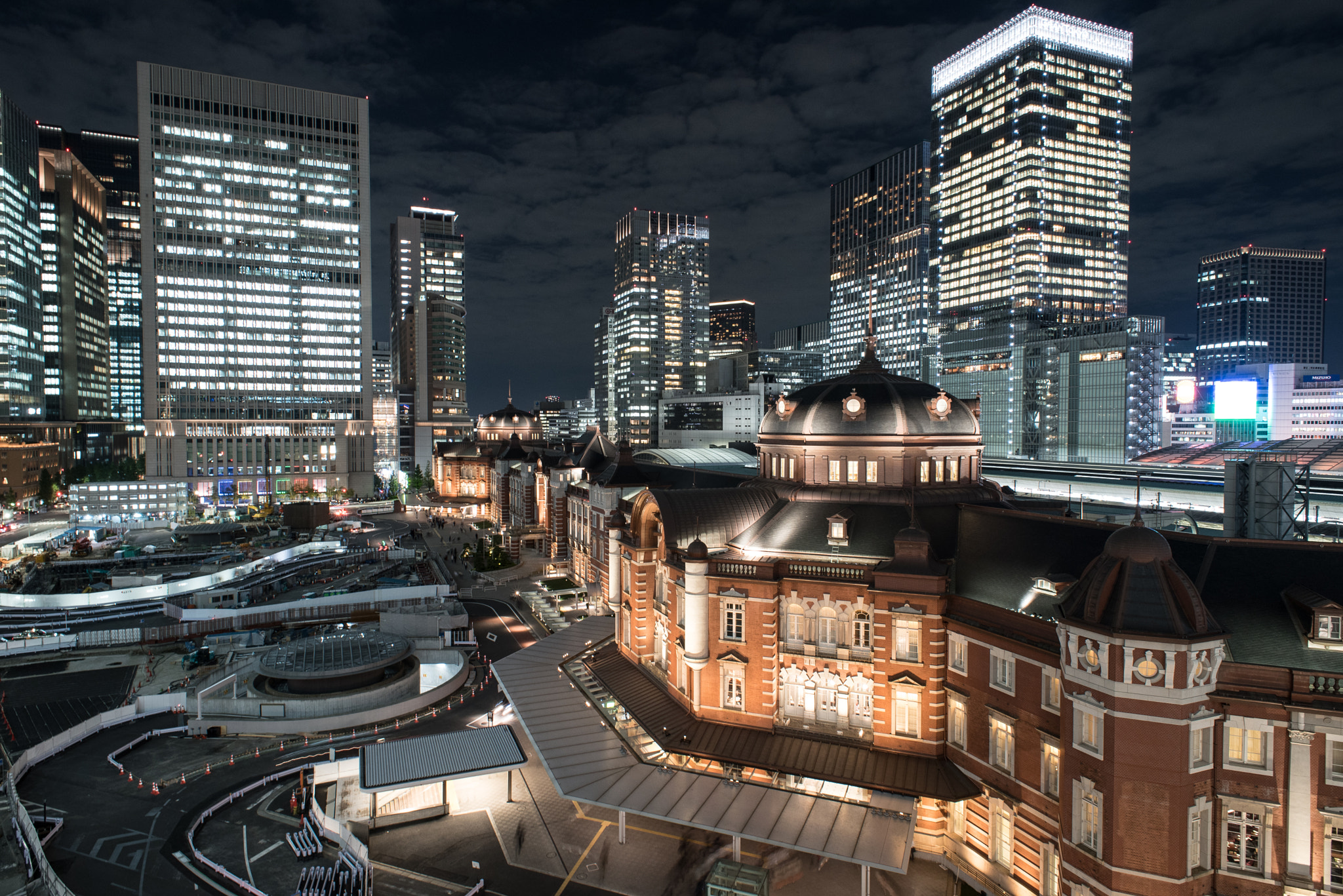 Nikon D750 + Nikon AF Nikkor 20mm F2.8D sample photo. Tokyostation photography