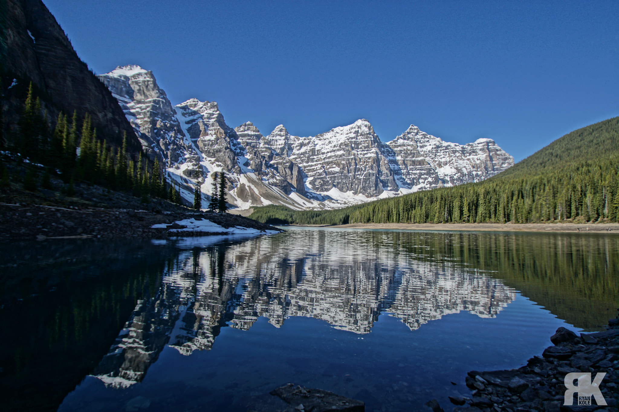 Sony ILCA-77M2 + DT 10-24mm F3.5-4.5 SAM sample photo. Moraine lake photography