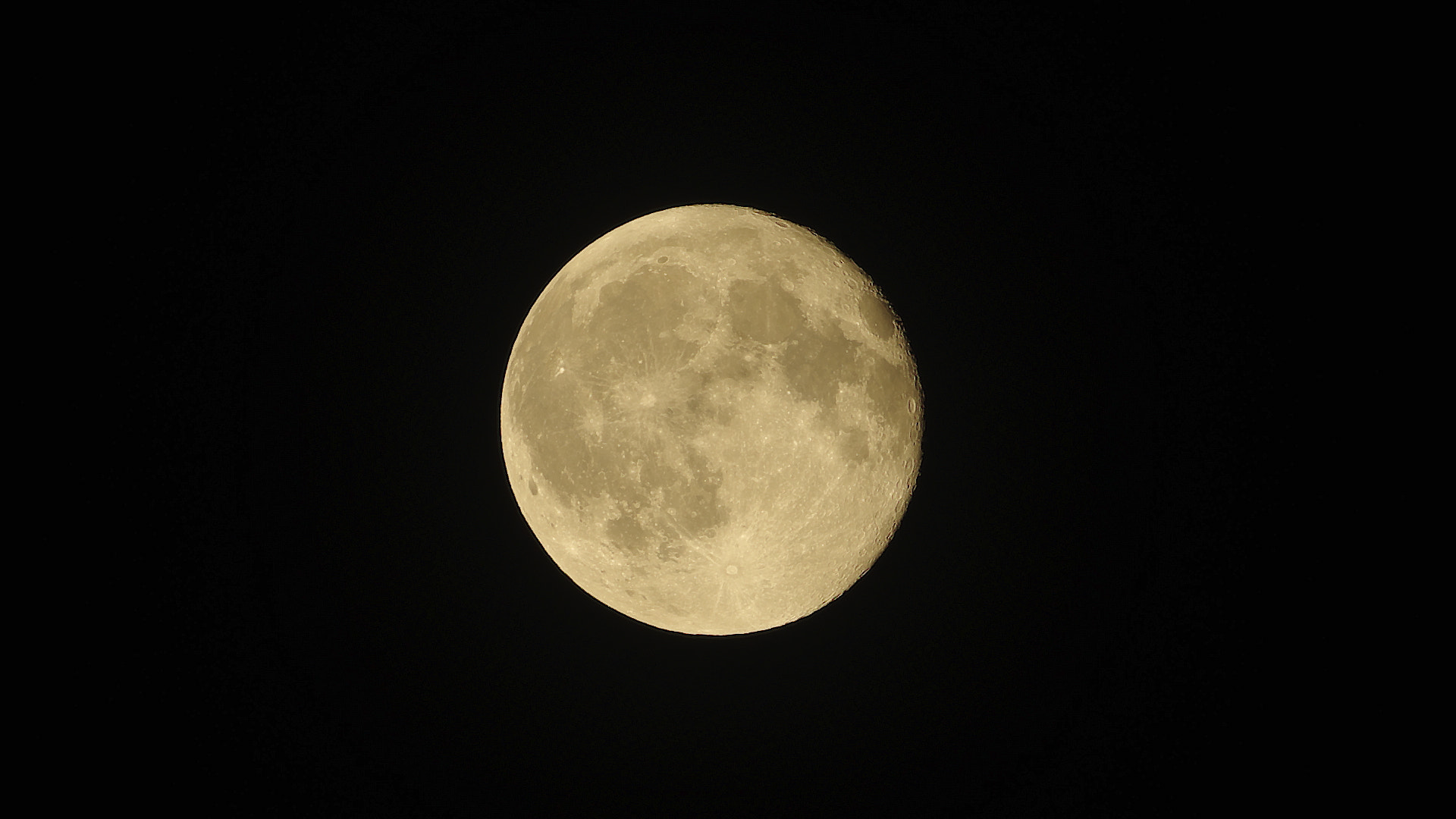 Pentax K-1 sample photo. Themoon.jpg photography