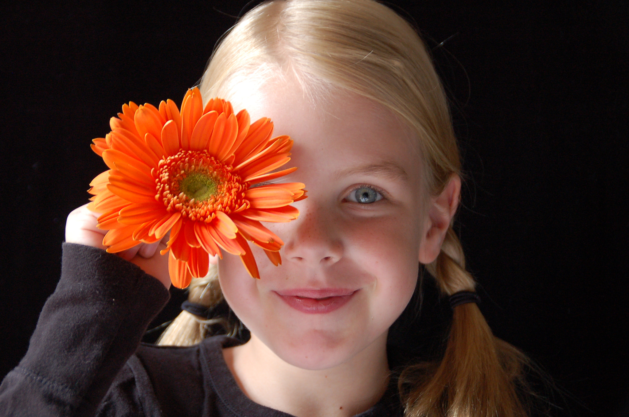 Nikon D50 sample photo. Amore...pictures taken with the first camera i purchased. happy birthday photography! photography