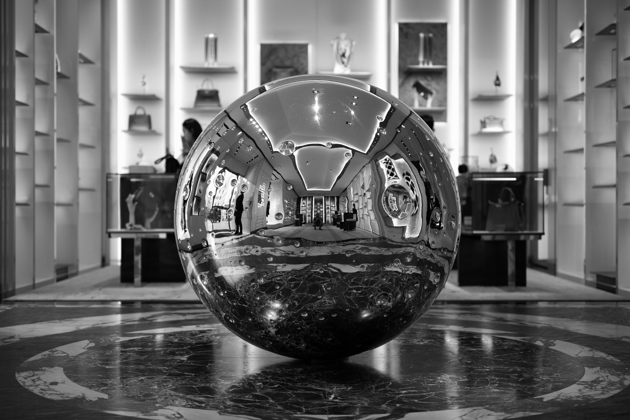 Leica APO-Summicron-M 50mm F2 ASPH sample photo. Fendi stainless ball photography