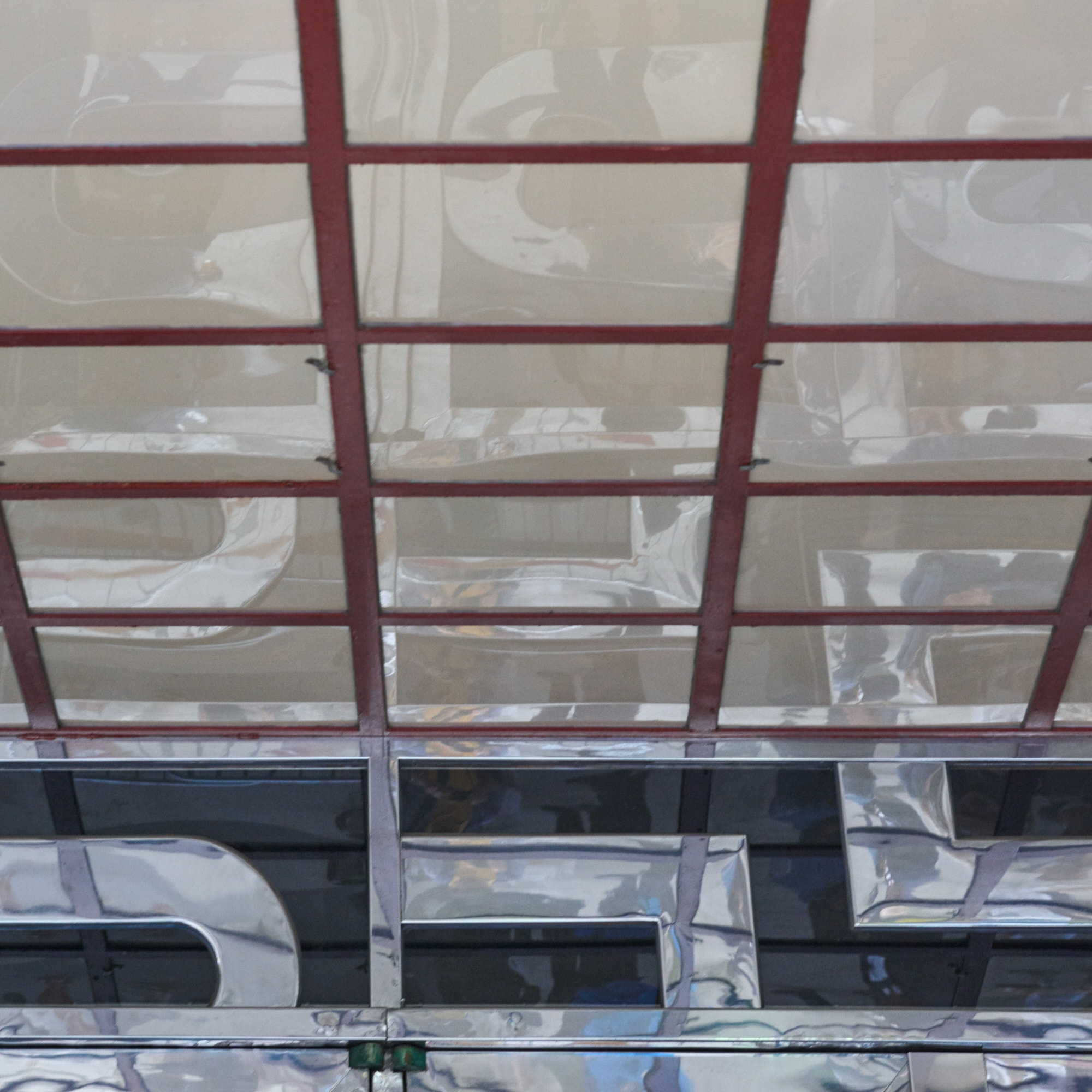 Sony a5100 + E 60mm F2.8 sample photo. Above the door photography