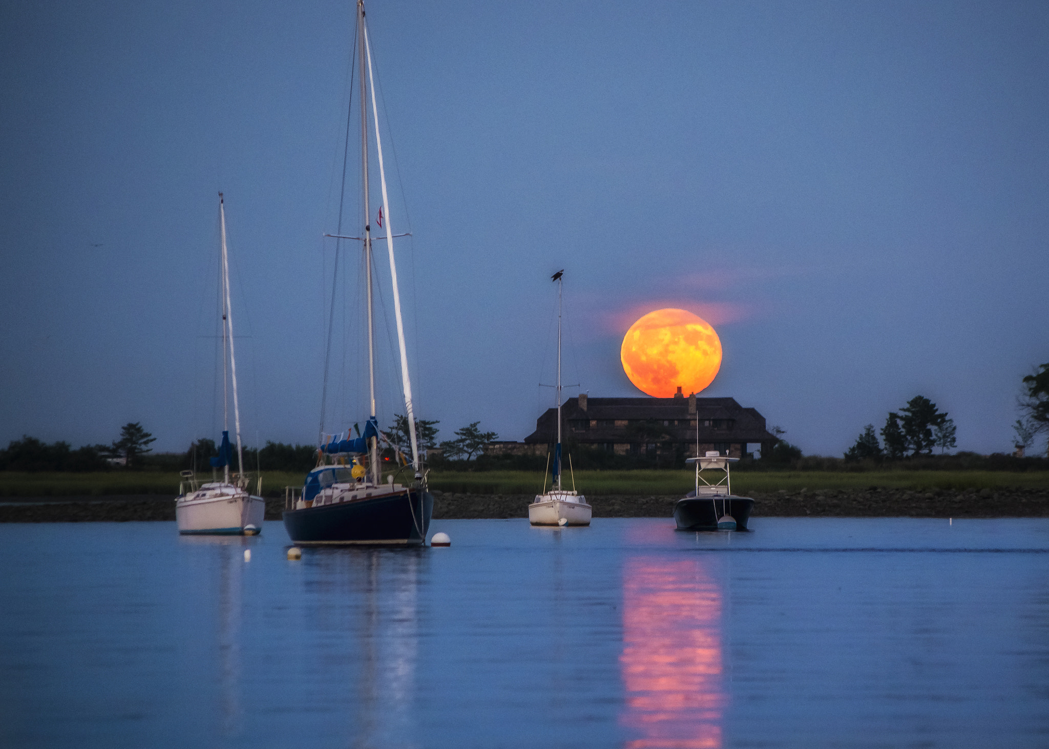 Pentax K-5 IIs sample photo. Moon rise photography