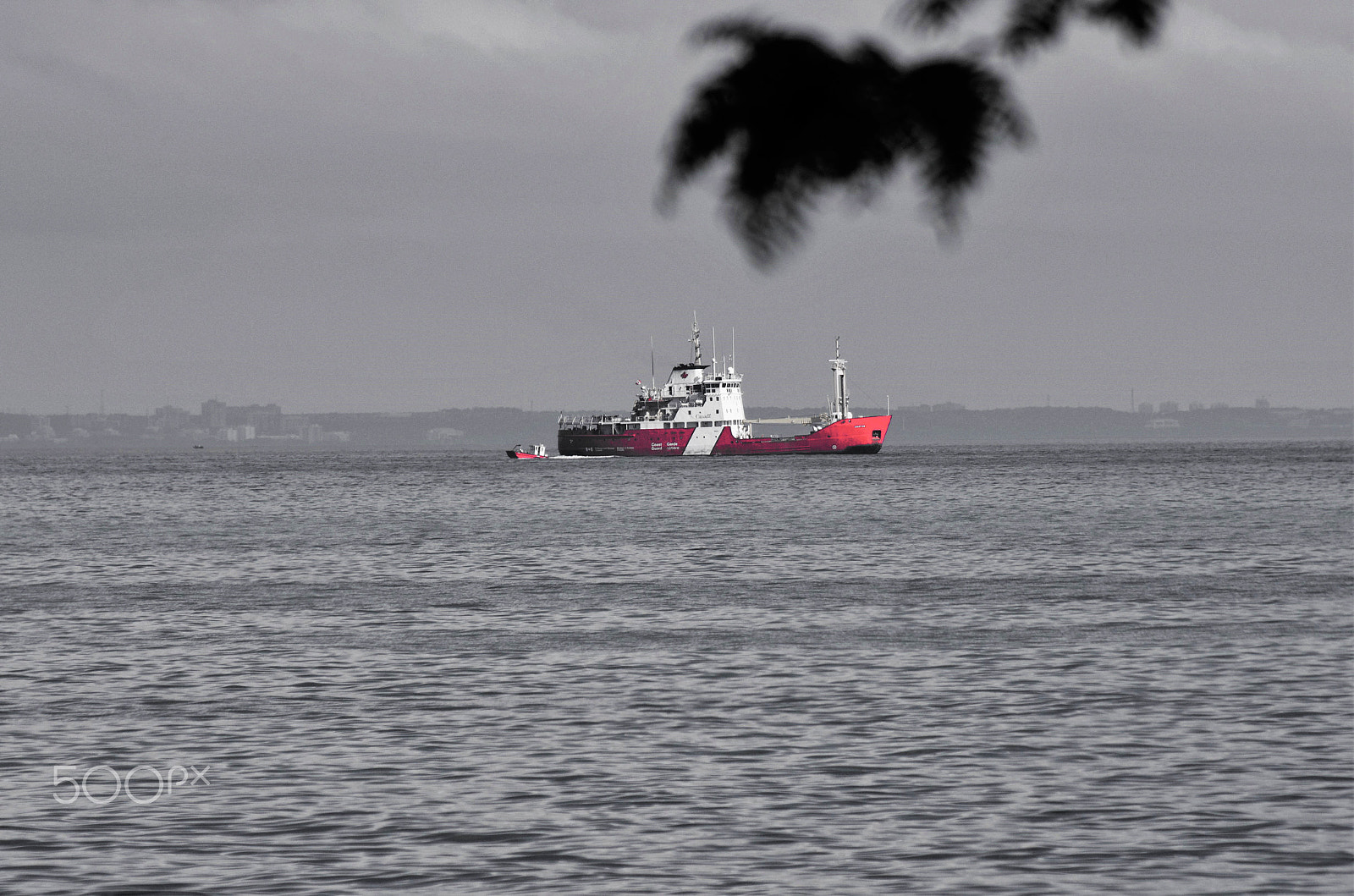 smc PENTAX-FA 80-320mm F4.5-5.6 sample photo. Red boats photography