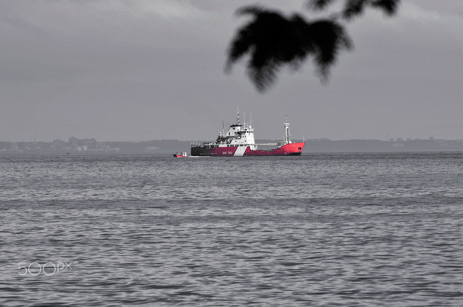 Pentax K-5 + smc PENTAX-FA 80-320mm F4.5-5.6 sample photo. Red boats photography