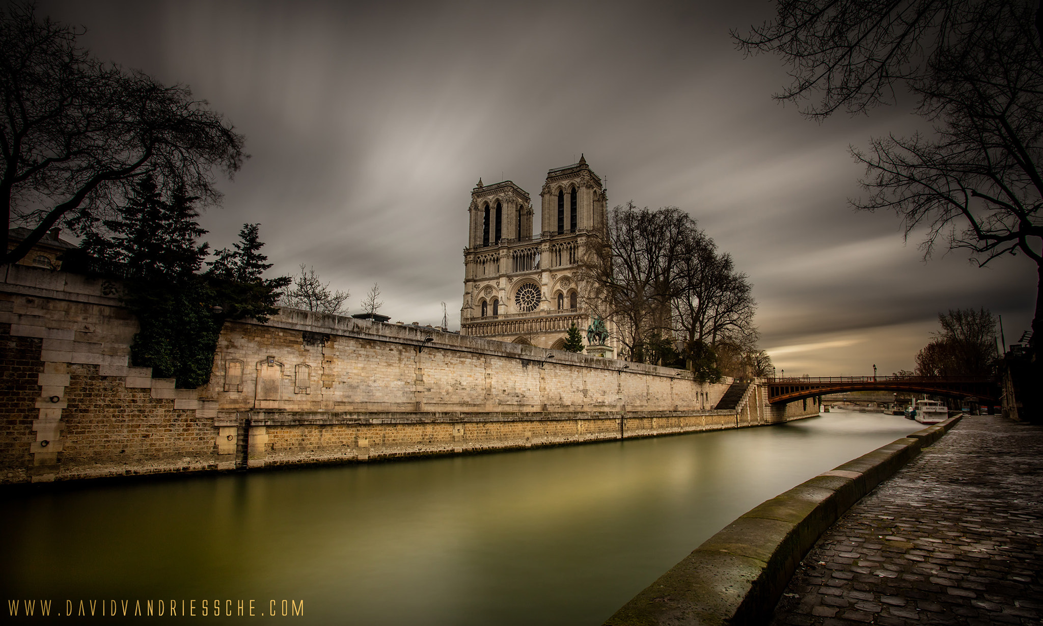 Canon EOS 5DS R + Canon EF 17-40mm F4L USM sample photo. Canal and notre dame cathedral in paris photography