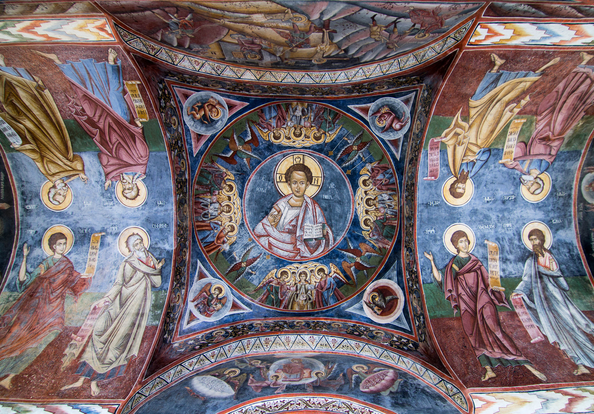 Canon EOS 1100D (EOS Rebel T3 / EOS Kiss X50) + Tokina AT-X Pro 11-16mm F2.8 DX sample photo. Ceiling painting in polovragi church photography
