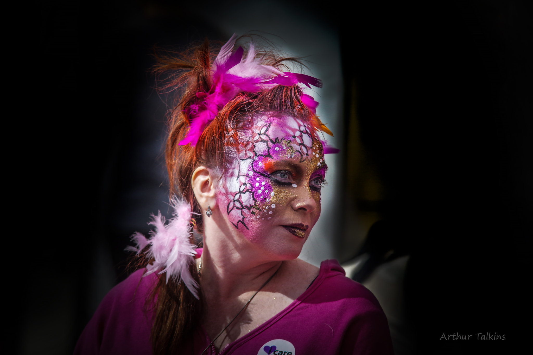 Sigma 70-200mm F2.8 EX DG Macro HSM II sample photo. Street theatre, 2, ..awash with colour... photography