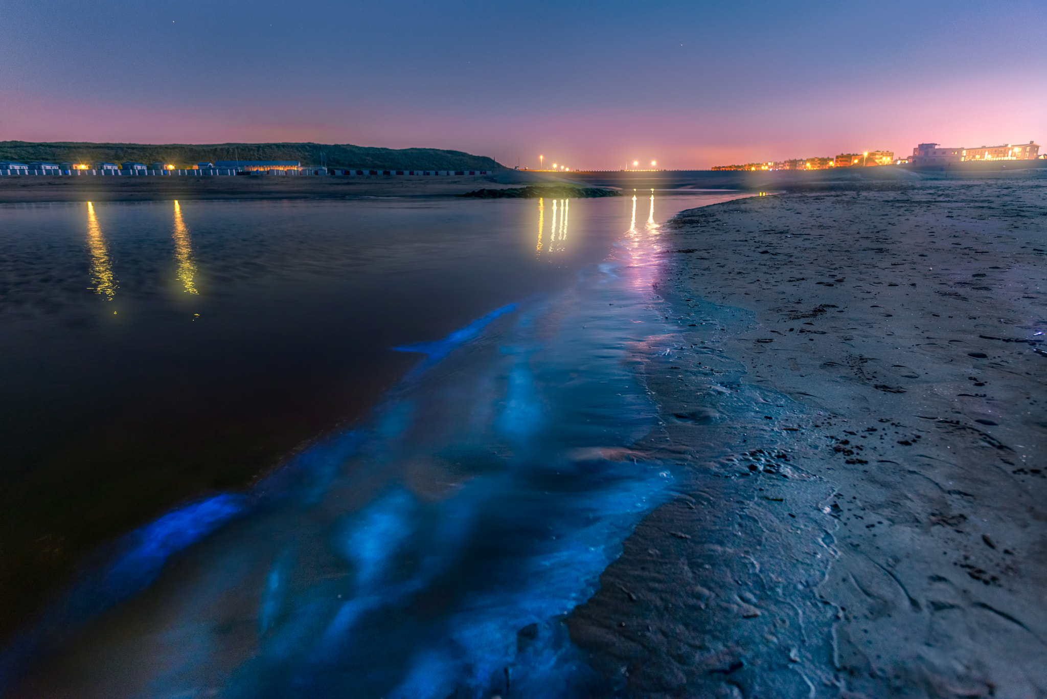 Nikon D600 + Nikon AF-S Nikkor 20mm F1.8G ED sample photo. Magical sea sparkle photography