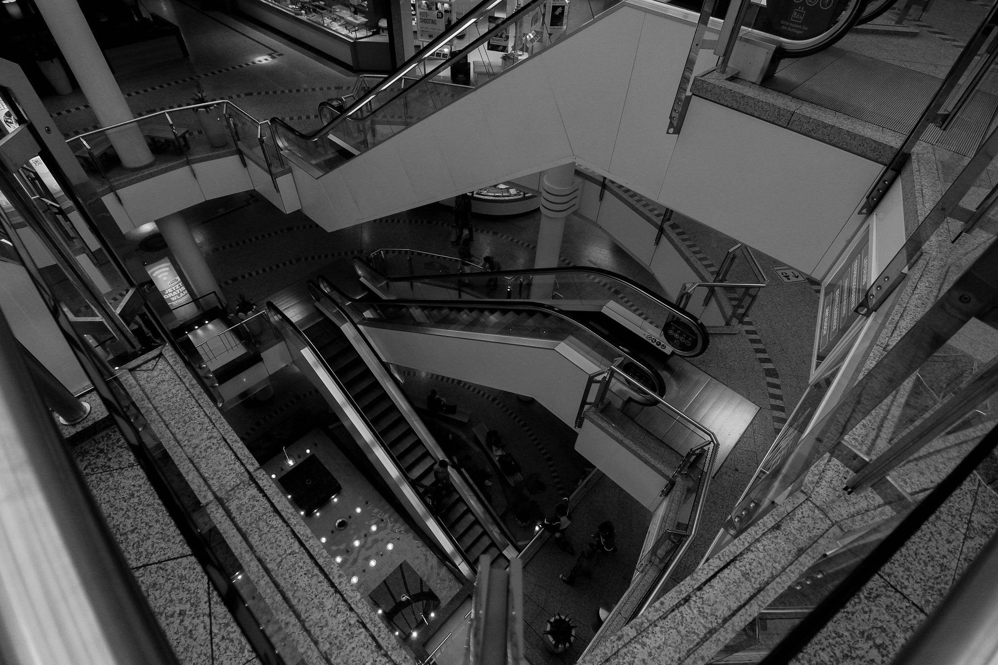 Canon EOS 1300D (EOS Rebel T6 / EOS Kiss X80) sample photo. B&w3 photography