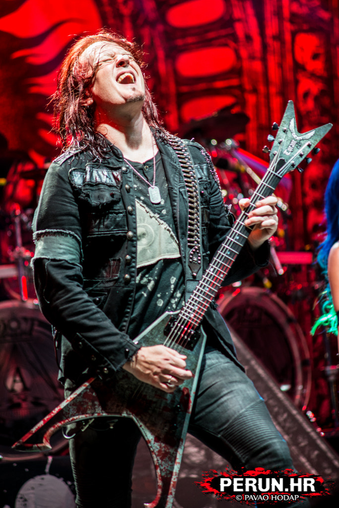 Nikon D800 + AF Zoom-Nikkor 70-210mm f/4 sample photo. Michael amott, arch enemy photography
