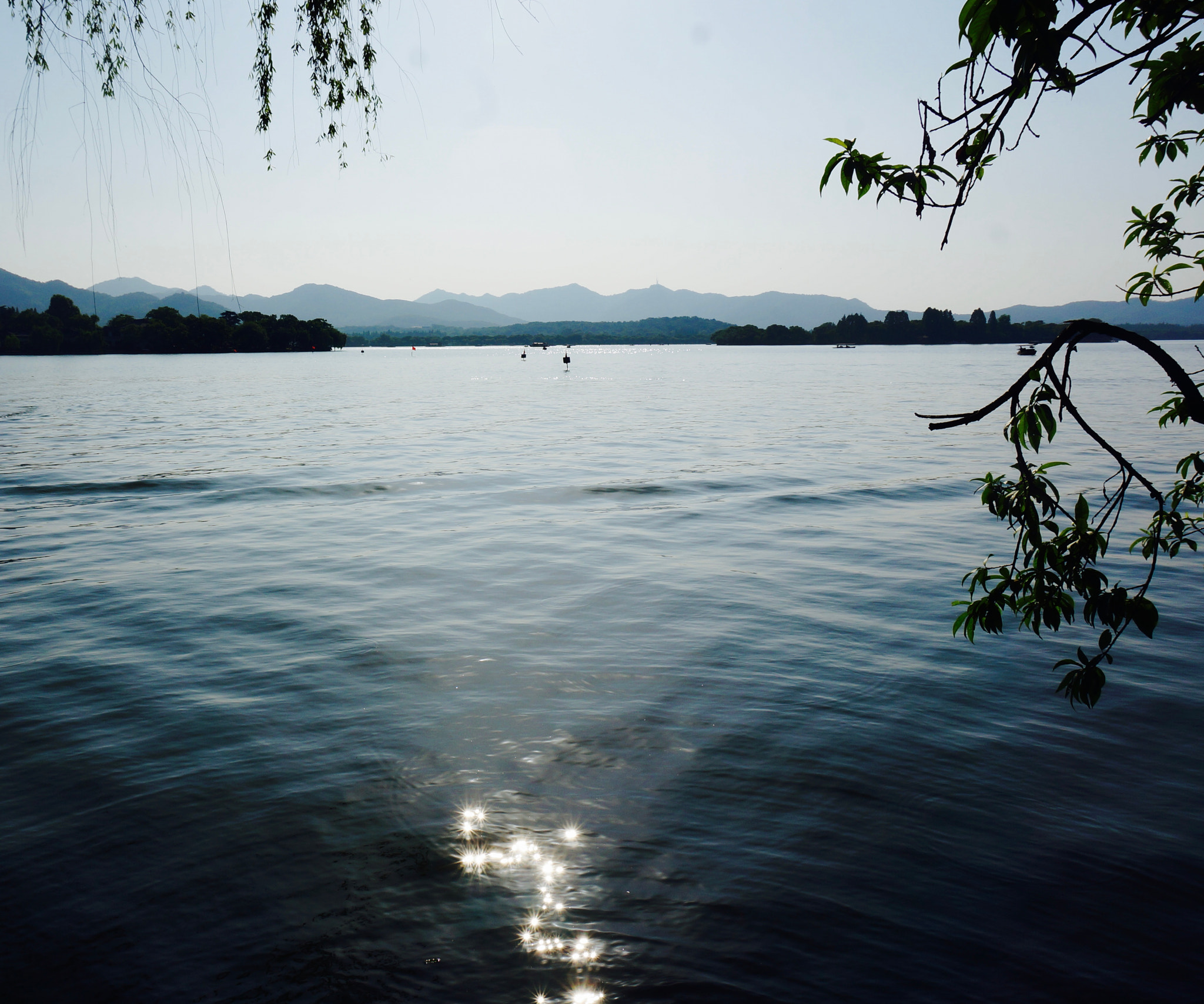 Sony Alpha NEX-5T + Sony E 18-50mm F4-5.6 sample photo. West lake blues photography