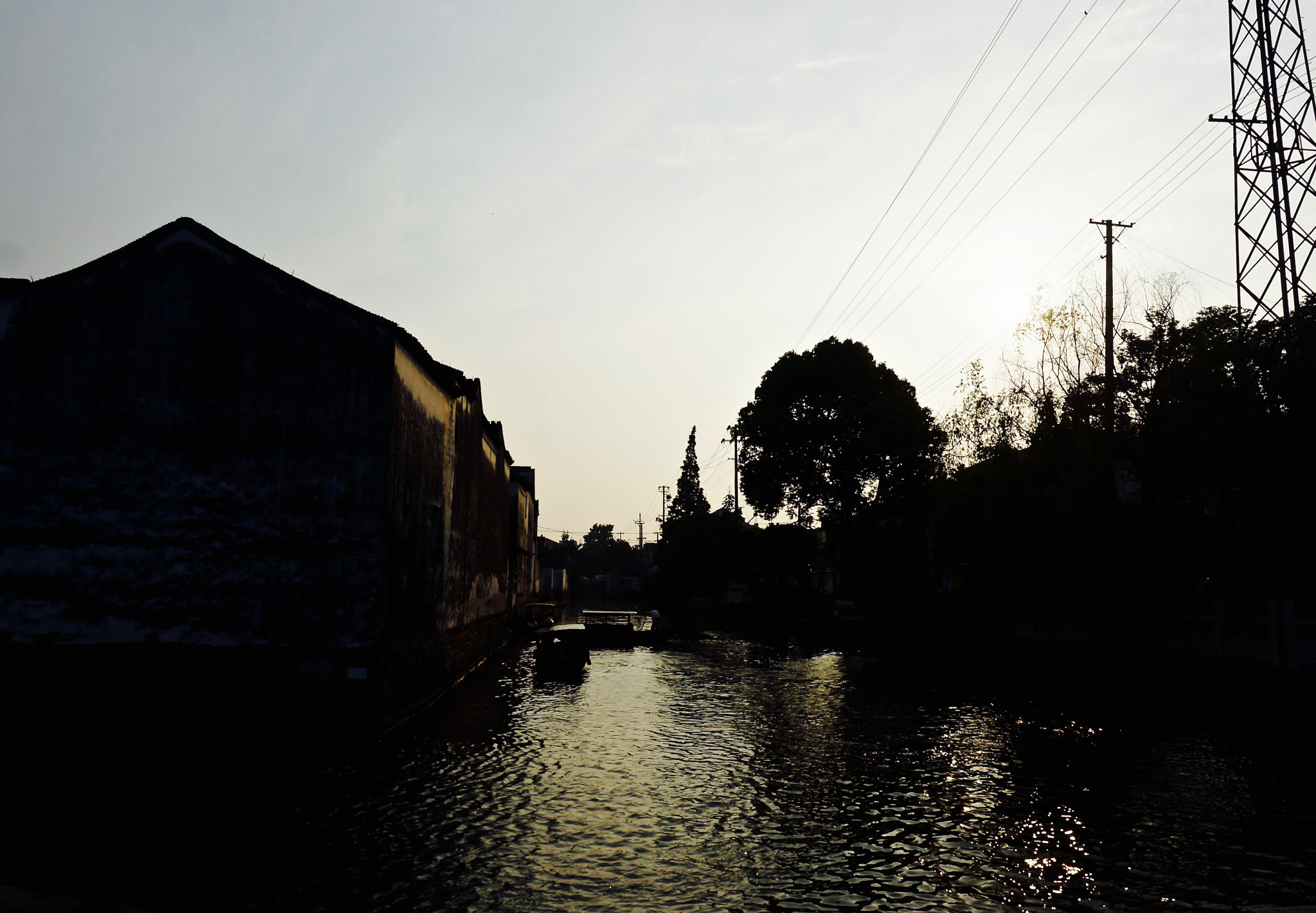 Sony Alpha NEX-5T + Sony E 18-50mm F4-5.6 sample photo. Water scenes photography