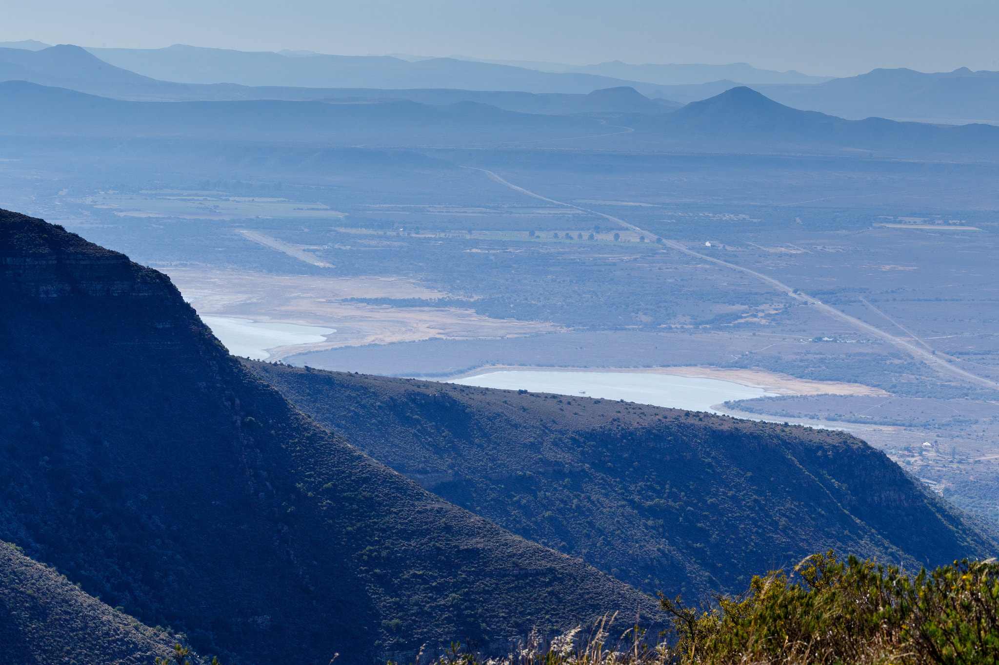 Canon EF 100-400mm F4.5-5.6L IS USM sample photo. Big blue mountains - graaff-reinet landscape photography