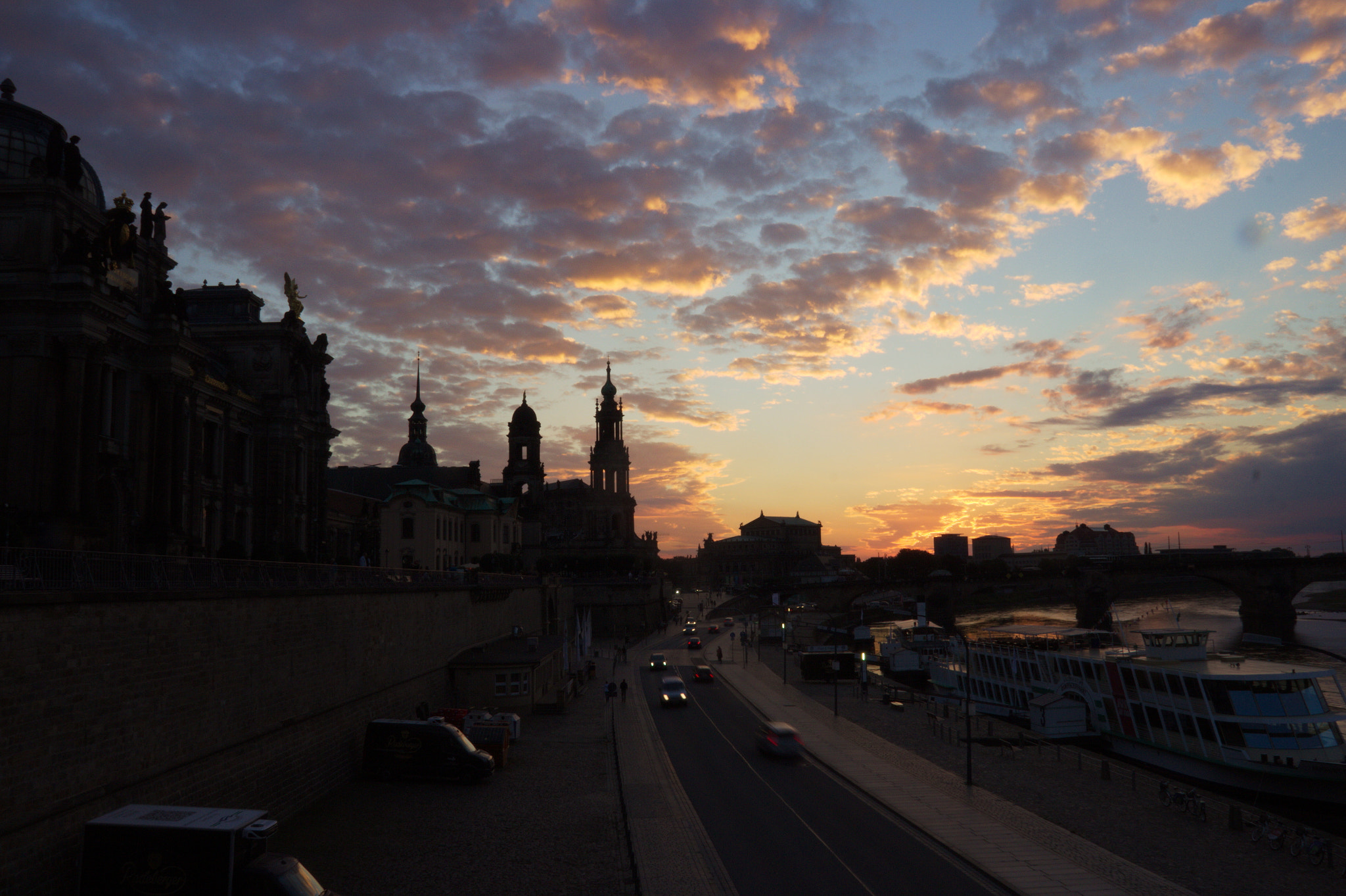 Canon EOS 600D (Rebel EOS T3i / EOS Kiss X5) sample photo. Dresden dawn #03 photography