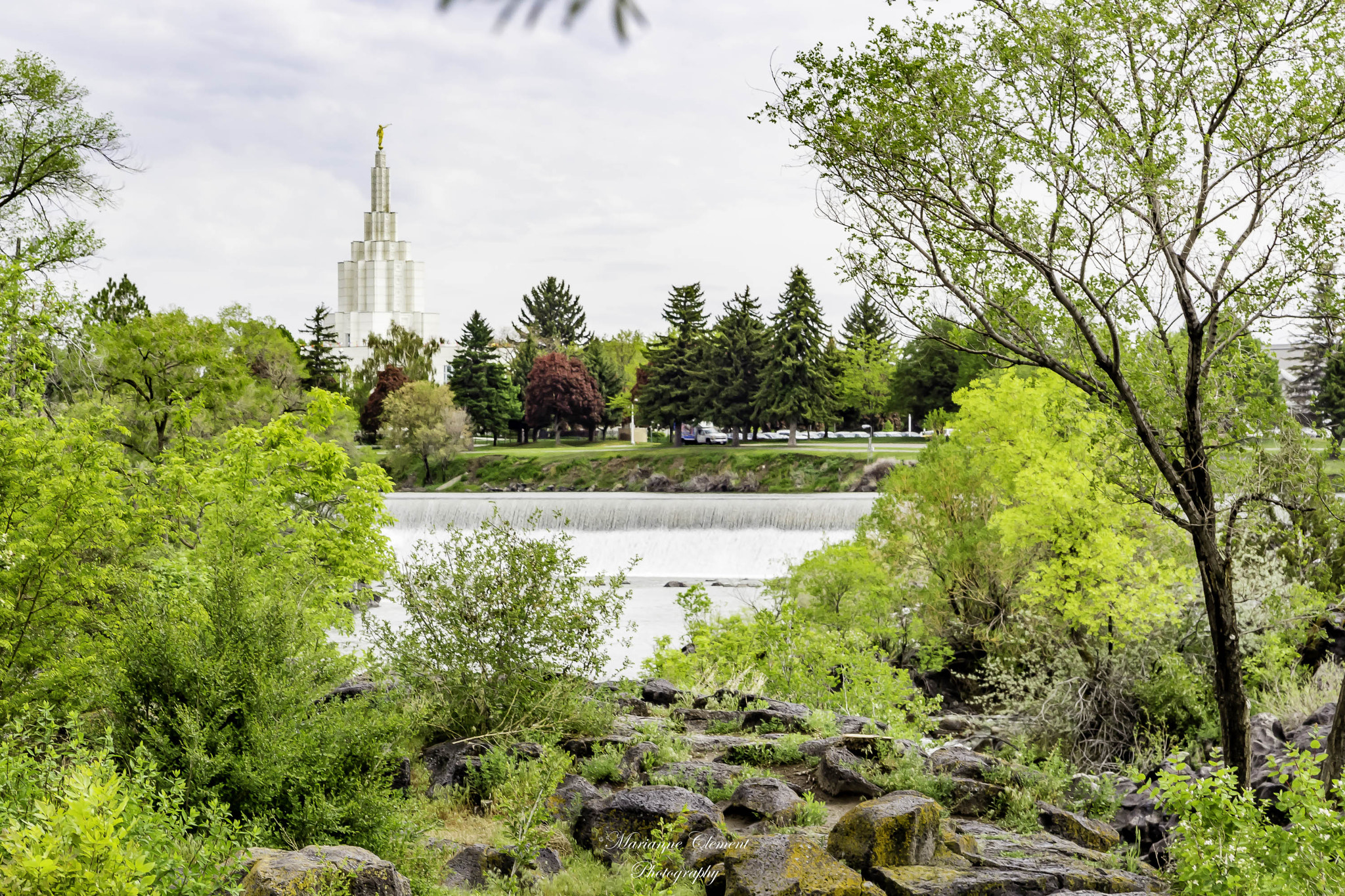 Canon EF-S 17-85mm F4-5.6 IS USM sample photo. Temple through the trees photography