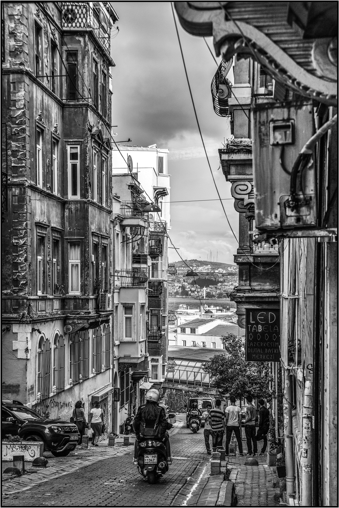 Canon EOS 5DS R + Canon EF 28-200mm F3.5-5.6 USM sample photo. Streets from galata district, istanbul.... photography