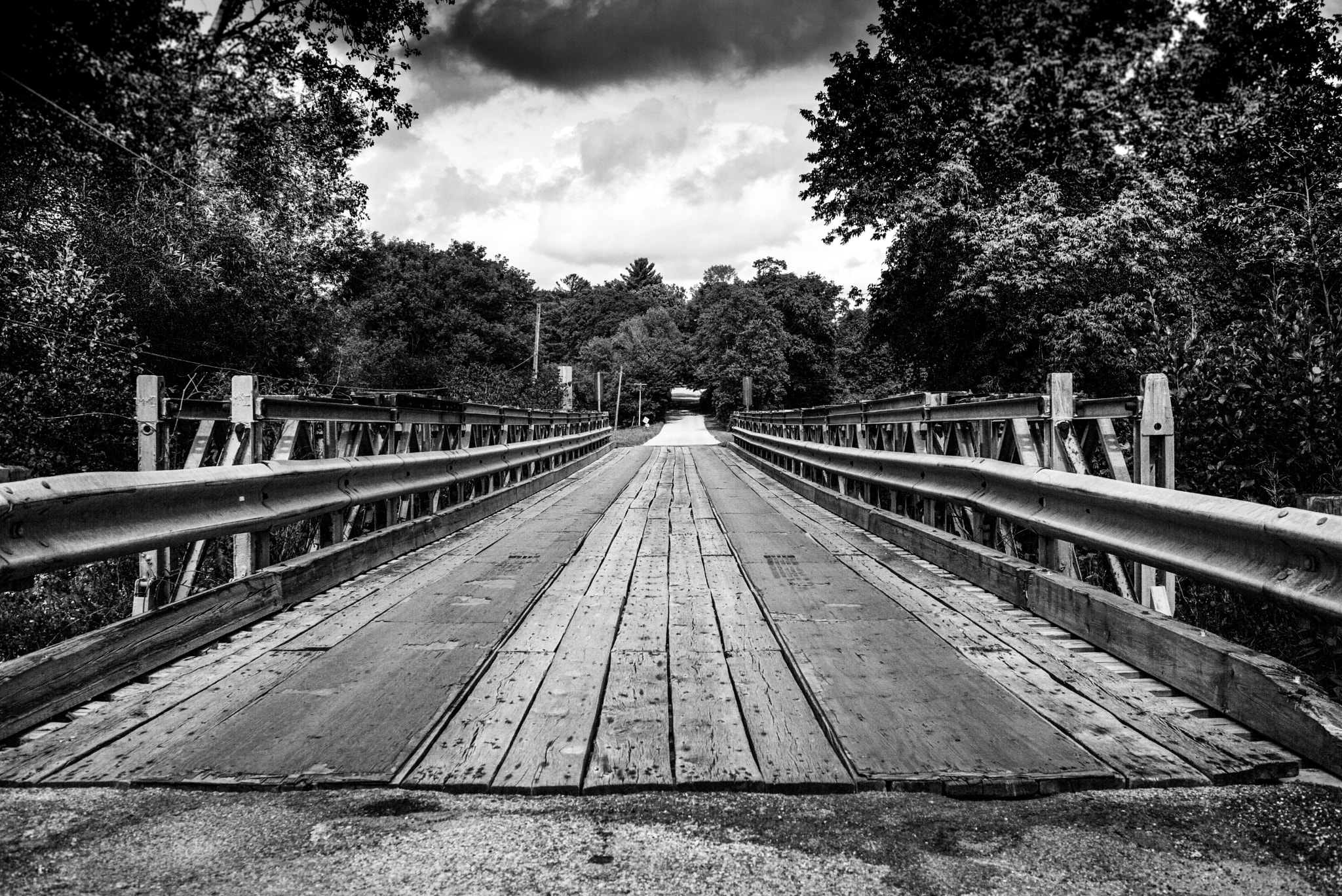 Leica Summarit-M 35mm F2.5 sample photo. The narrow bridge photography