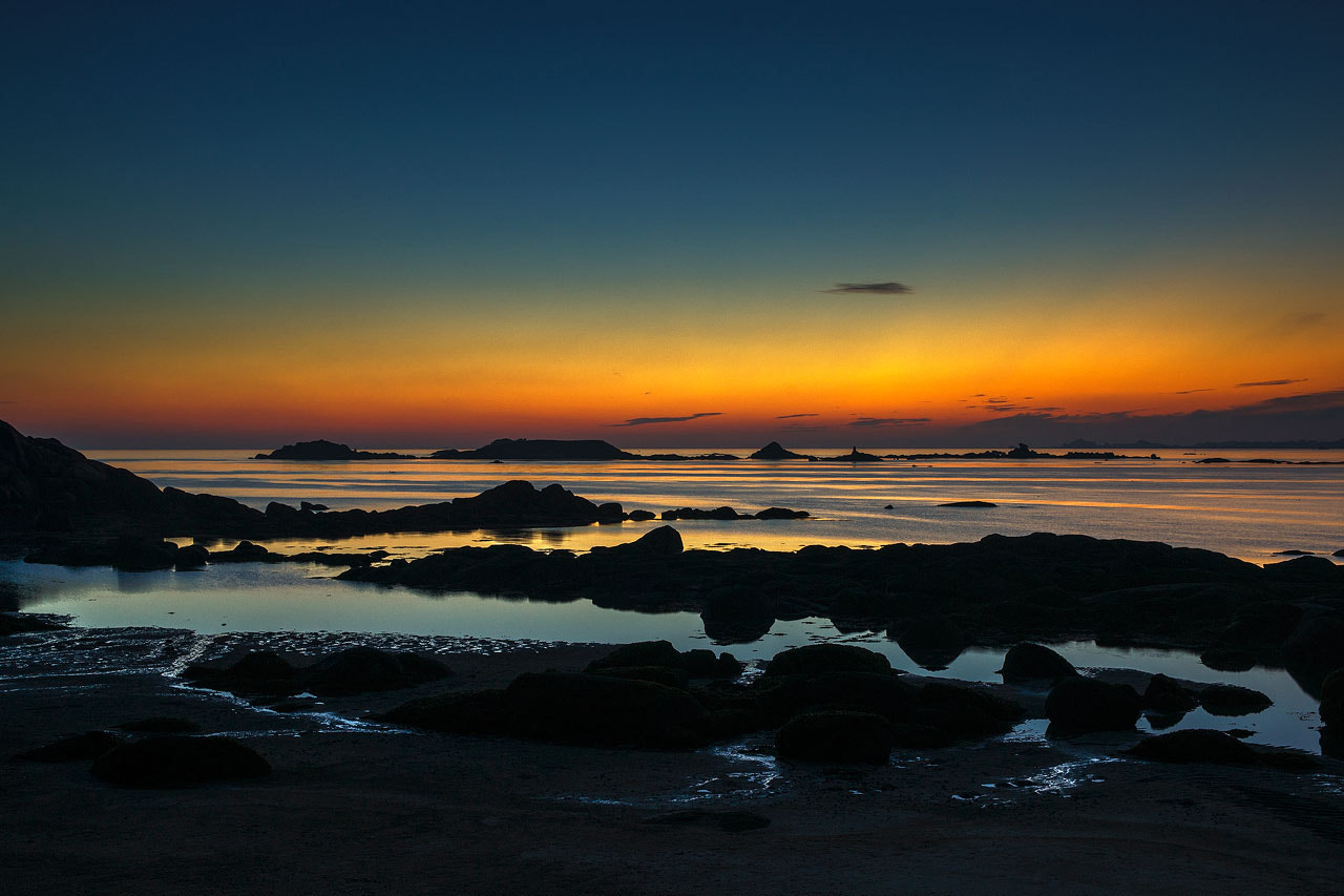 Sony Alpha DSLR-A850 + 24-70mm F2.8 sample photo. Sunrise - callot island - brittany - france photography