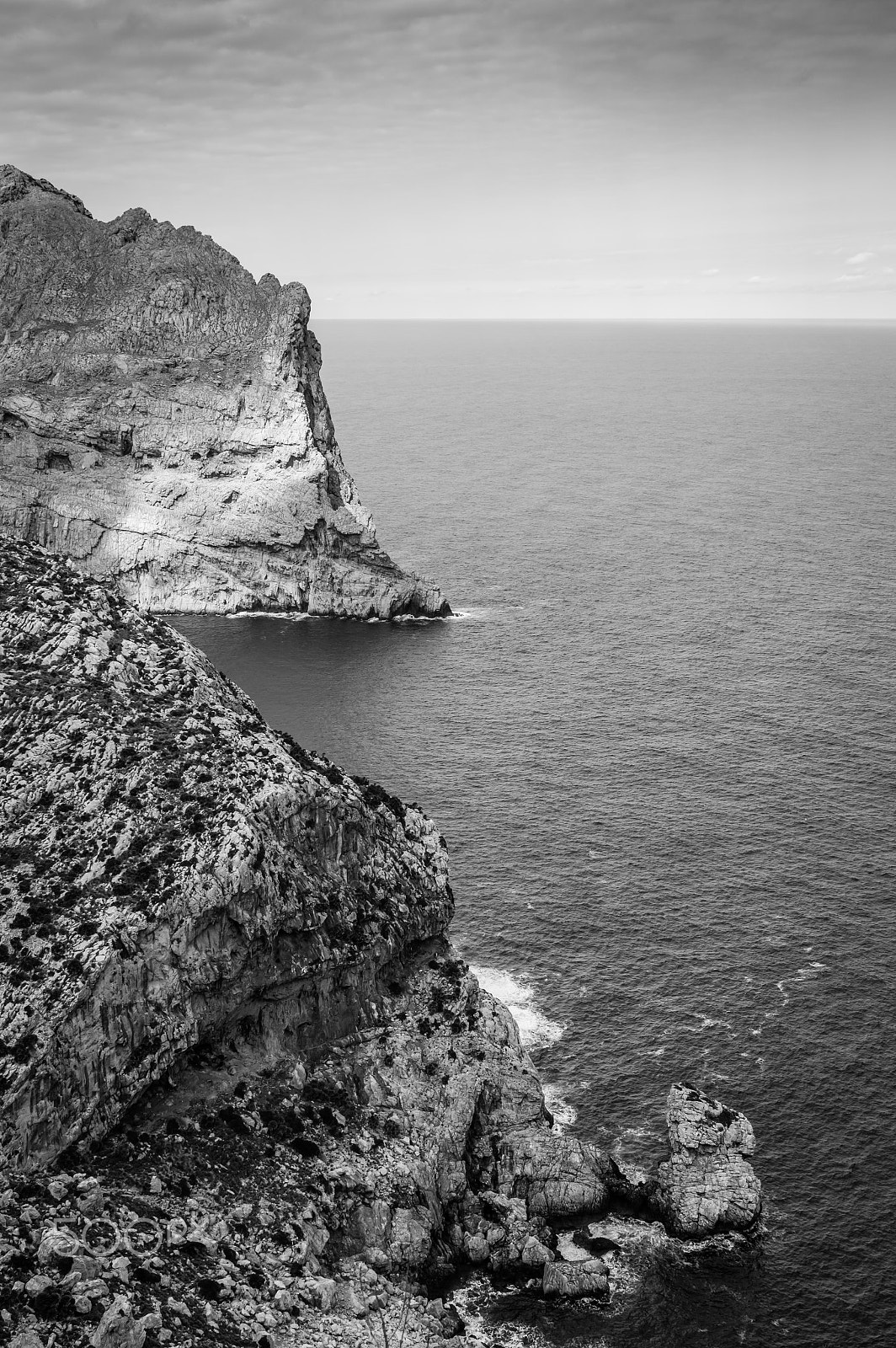 Tamron SP 24-70mm F2.8 Di VC USD sample photo. N'hi ha d'aigua a la mar! photography