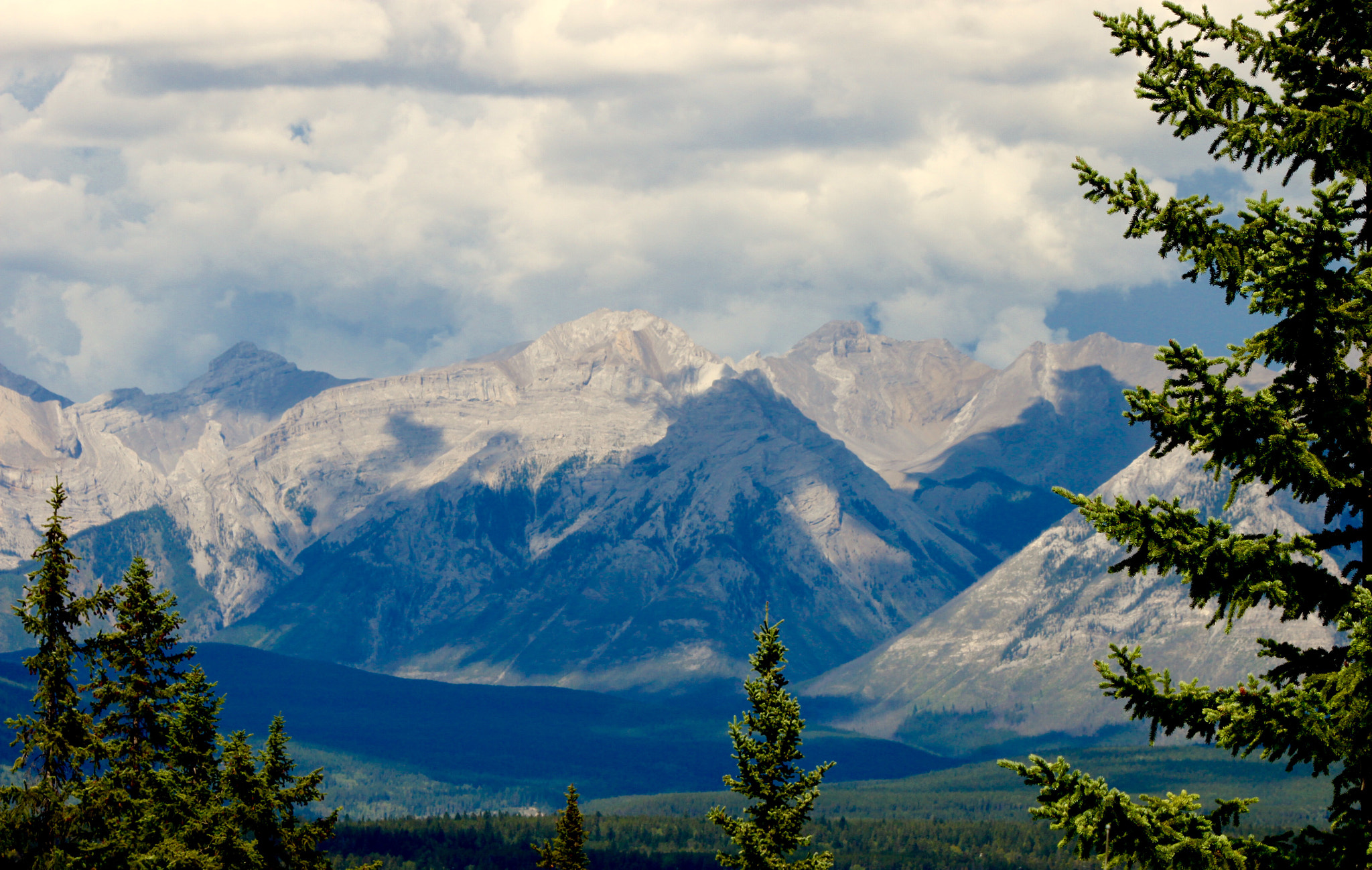 Canon EF-S 55-250mm F4-5.6 IS sample photo. Banff photography