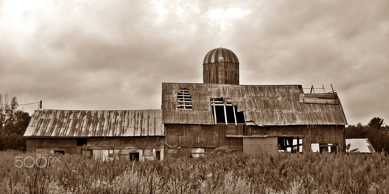Sigma 18-250mm F3.5-6.3 DC Macro OS HSM sample photo. Abandoned photography