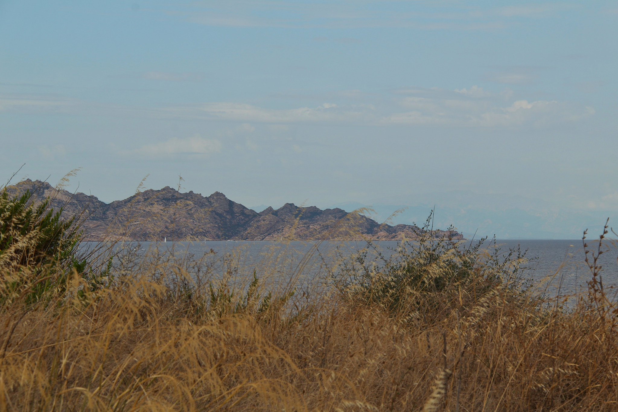 Canon EF-S 18-200mm F3.5-5.6 IS sample photo. Isola di caprera photography