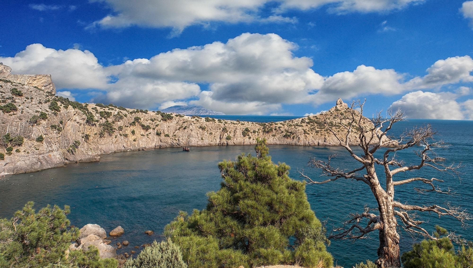 Nikon D90 + Nikon AF Nikkor 24mm F2.8D sample photo. Novyi svet, crimea photography