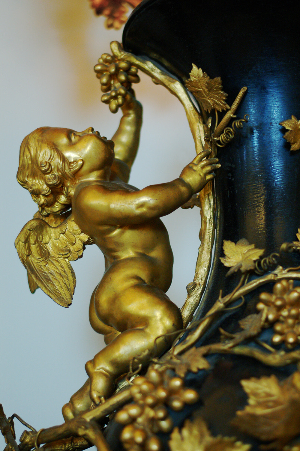 Nikon D50 sample photo. Neoclassical golden angel photography