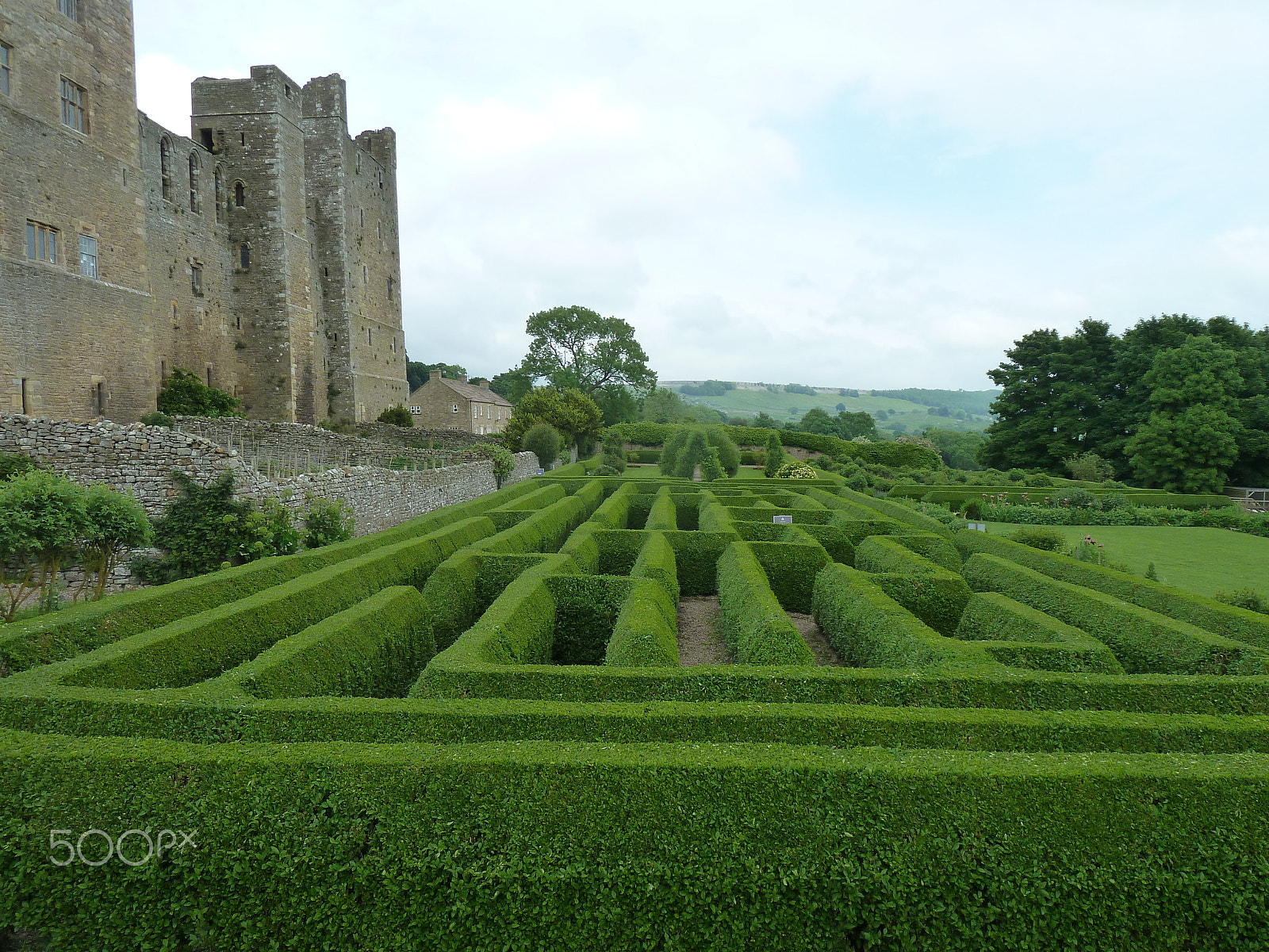 Panasonic Lumix DMC-ZS5 (Lumix DMC-TZ8) sample photo. Castle maze photography