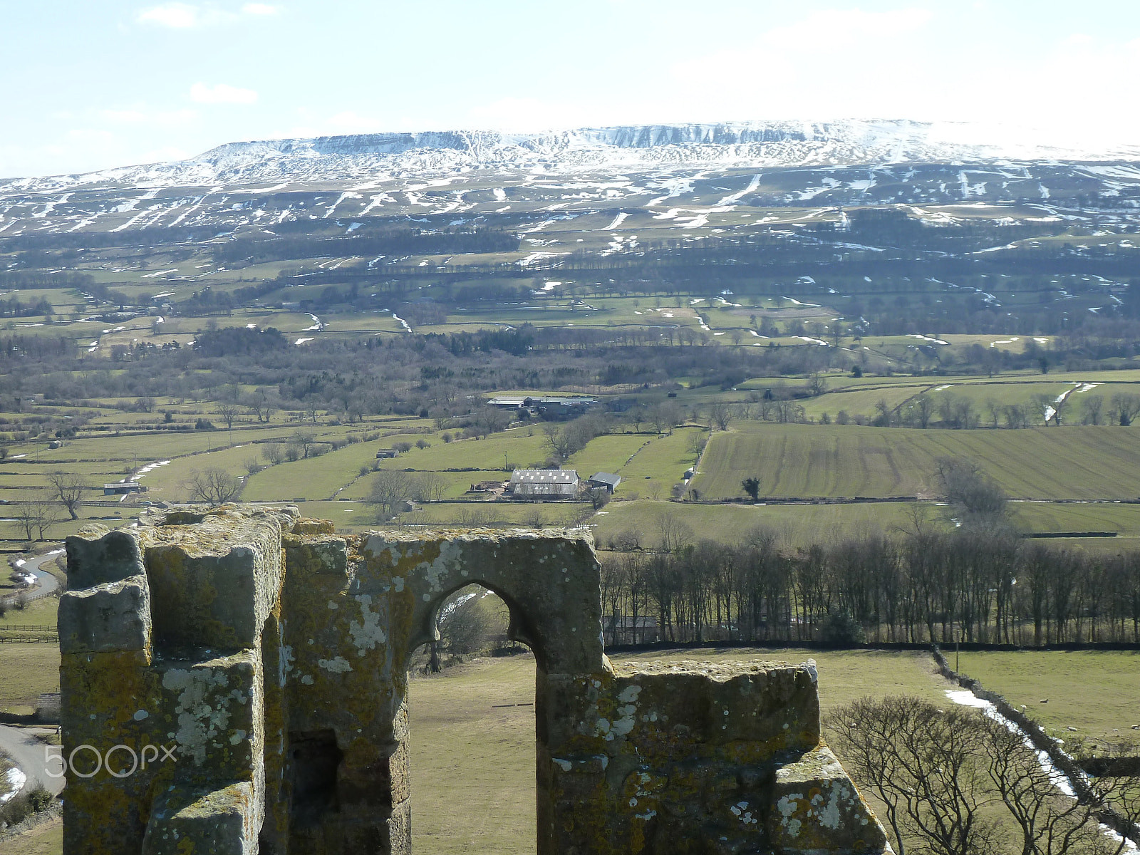 Panasonic Lumix DMC-ZS5 (Lumix DMC-TZ8) sample photo. Penn hill from bolton castle photography