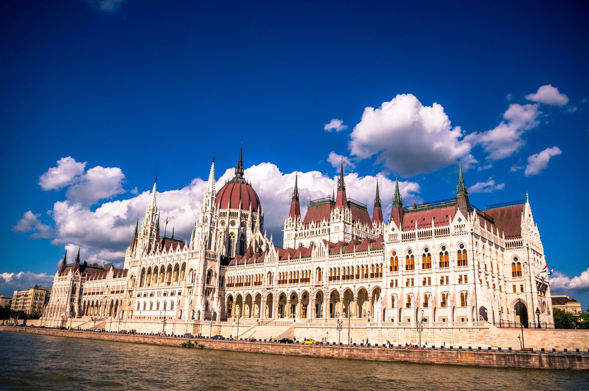 Pentax smc DA 18-55mm F3.5-5.6 ED AL II (IF) sample photo. House of cards / hungarian way photography