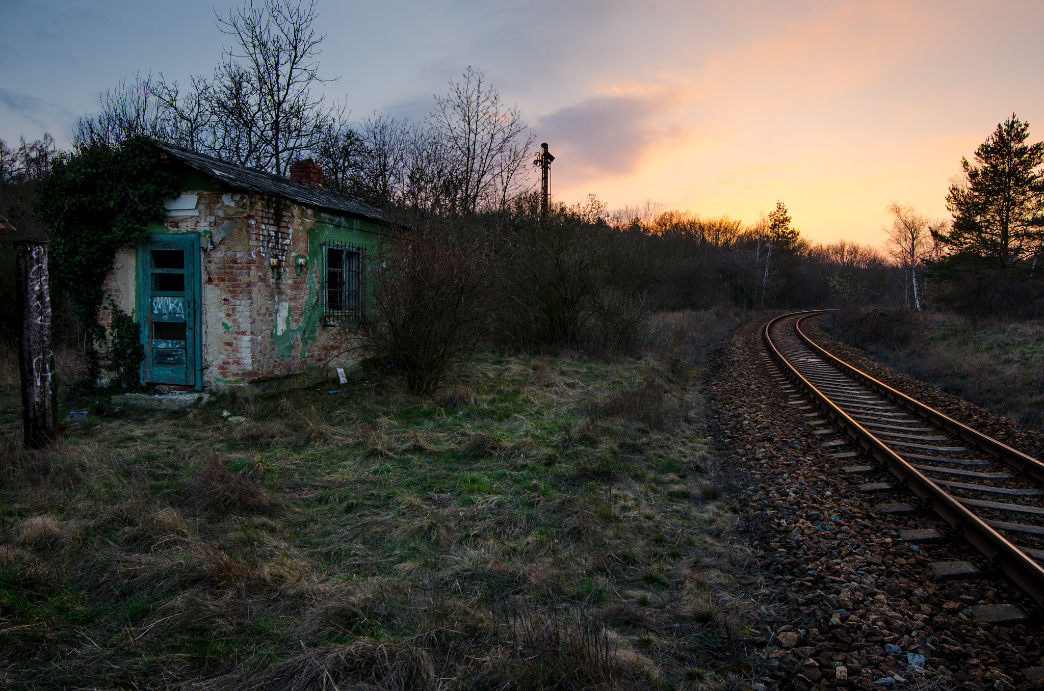 Nikon AF-S Nikkor 16-35mm F4G ED VR sample photo. Abandoned photography