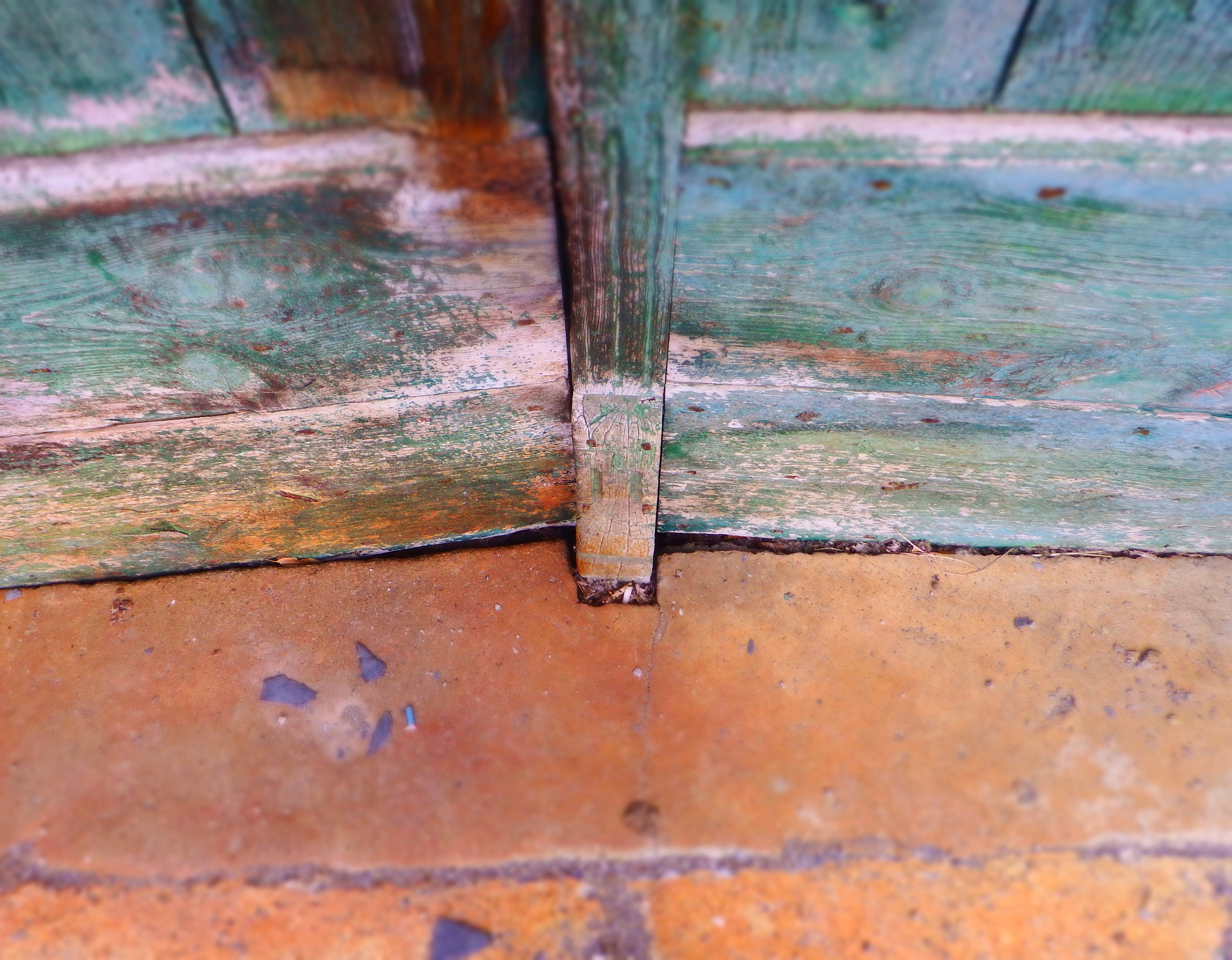 Fujifilm FinePix XP200/XP210 sample photo. Old door. photography