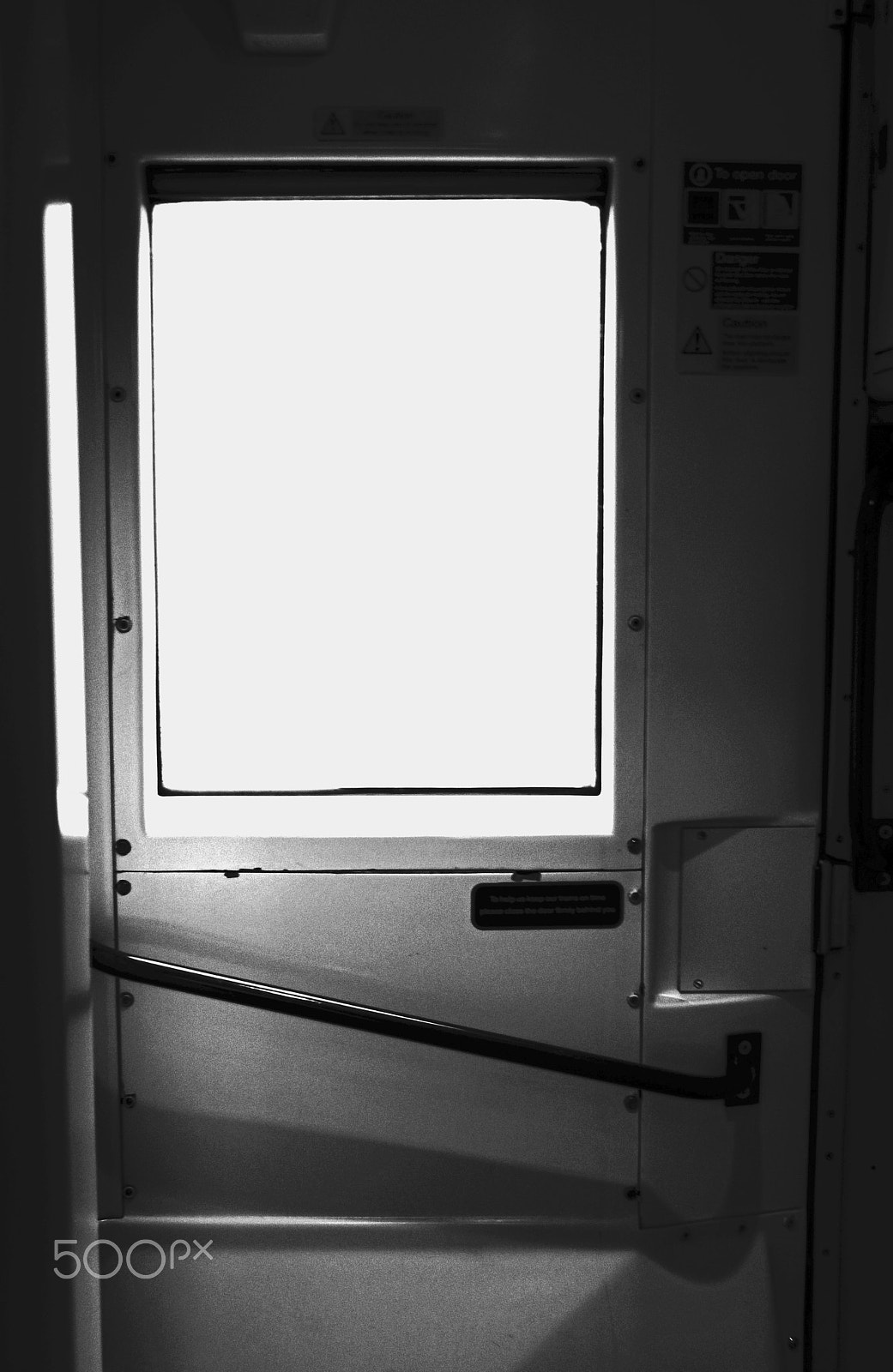 Sony DT 18-70mm F3.5-5.6 sample photo. Alighting into the...light photography
