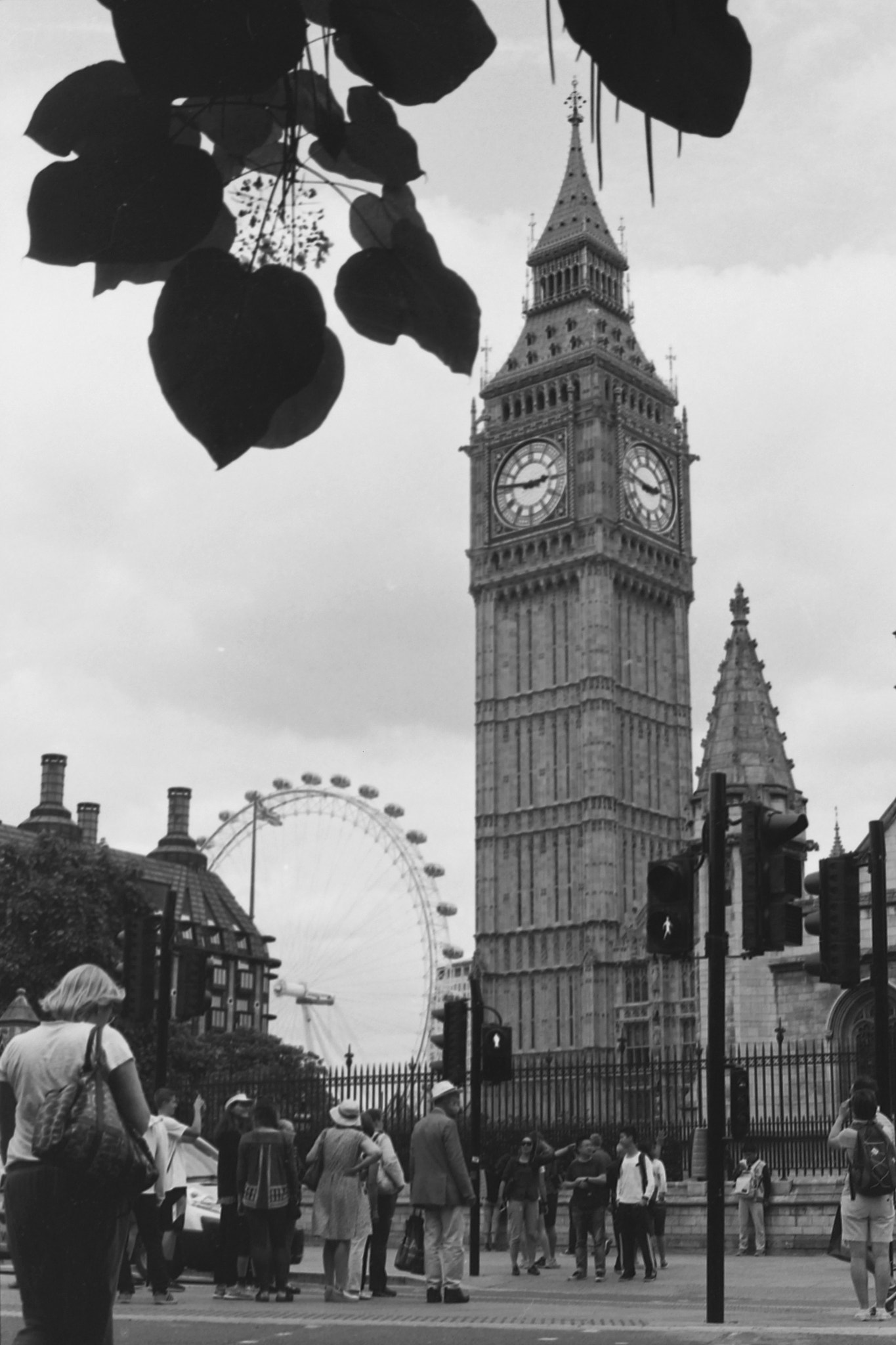 Tamron SP AF 60mm F2 Di II LD IF Macro sample photo. Big ben clock photography