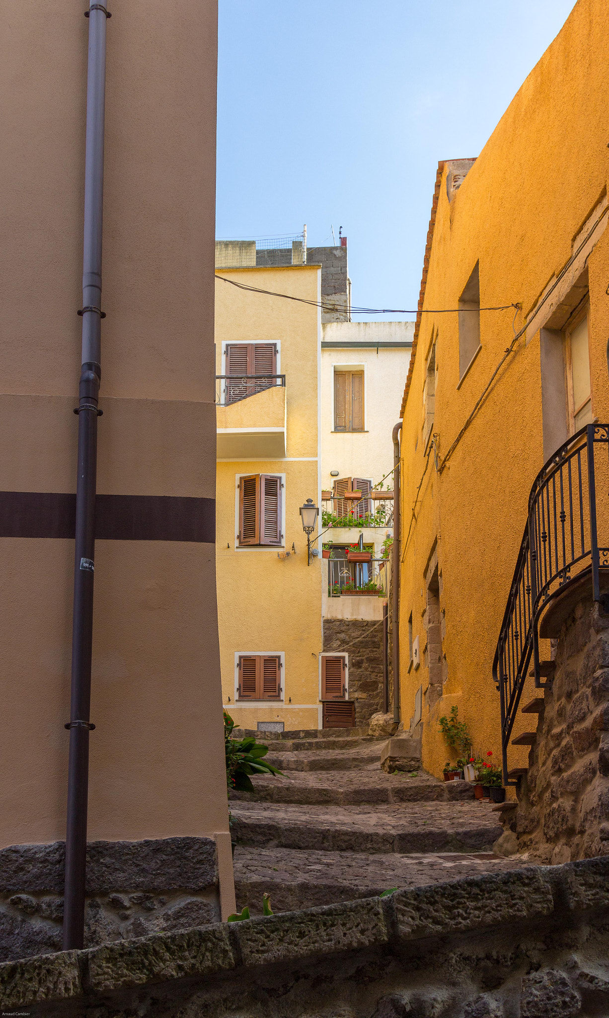Sigma 24-105mm f/4 DG OS HSM | A sample photo. Castelsardo street photography