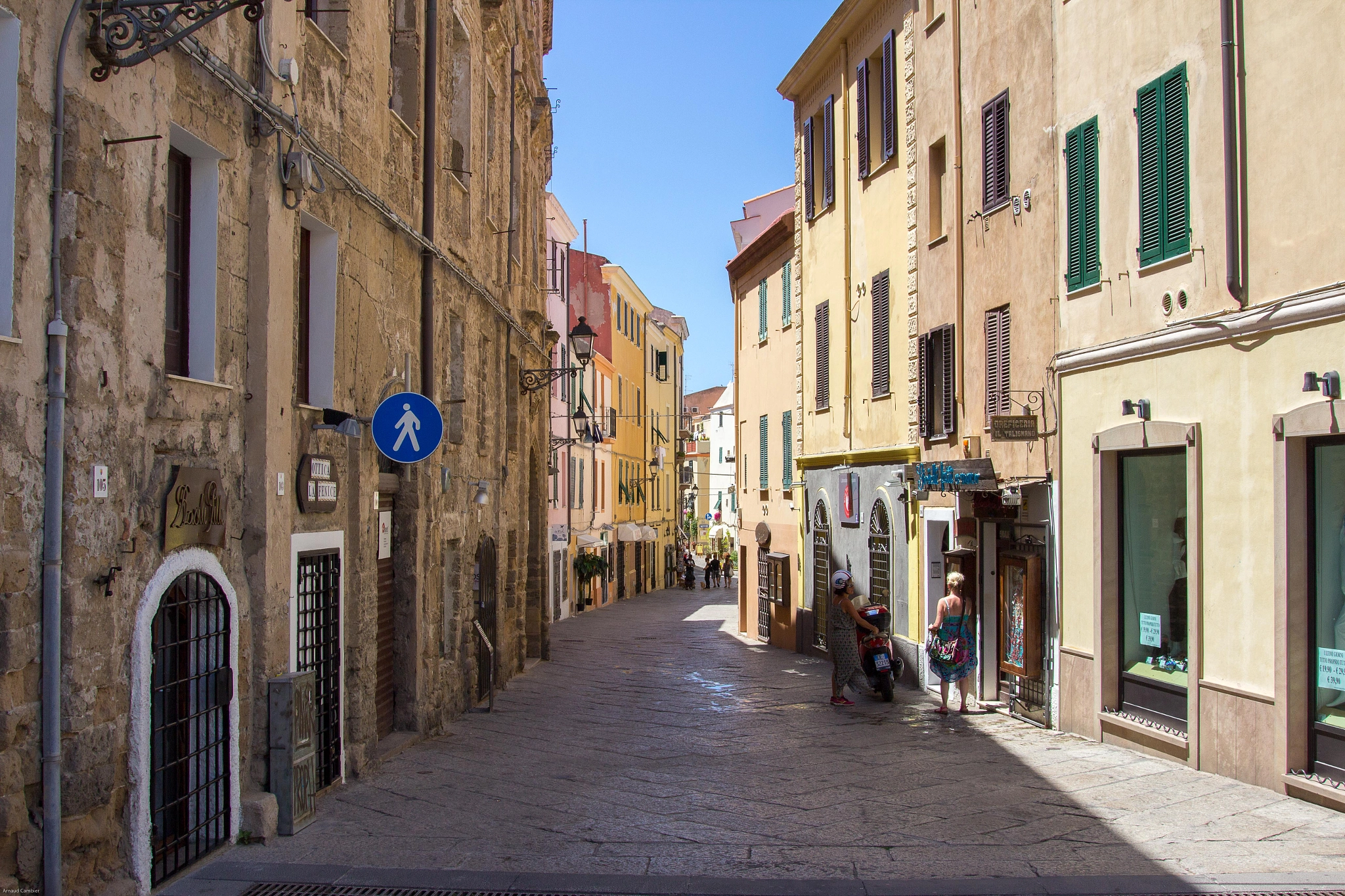 Sigma 24-105mm f/4 DG OS HSM | A sample photo. Alghero street photography