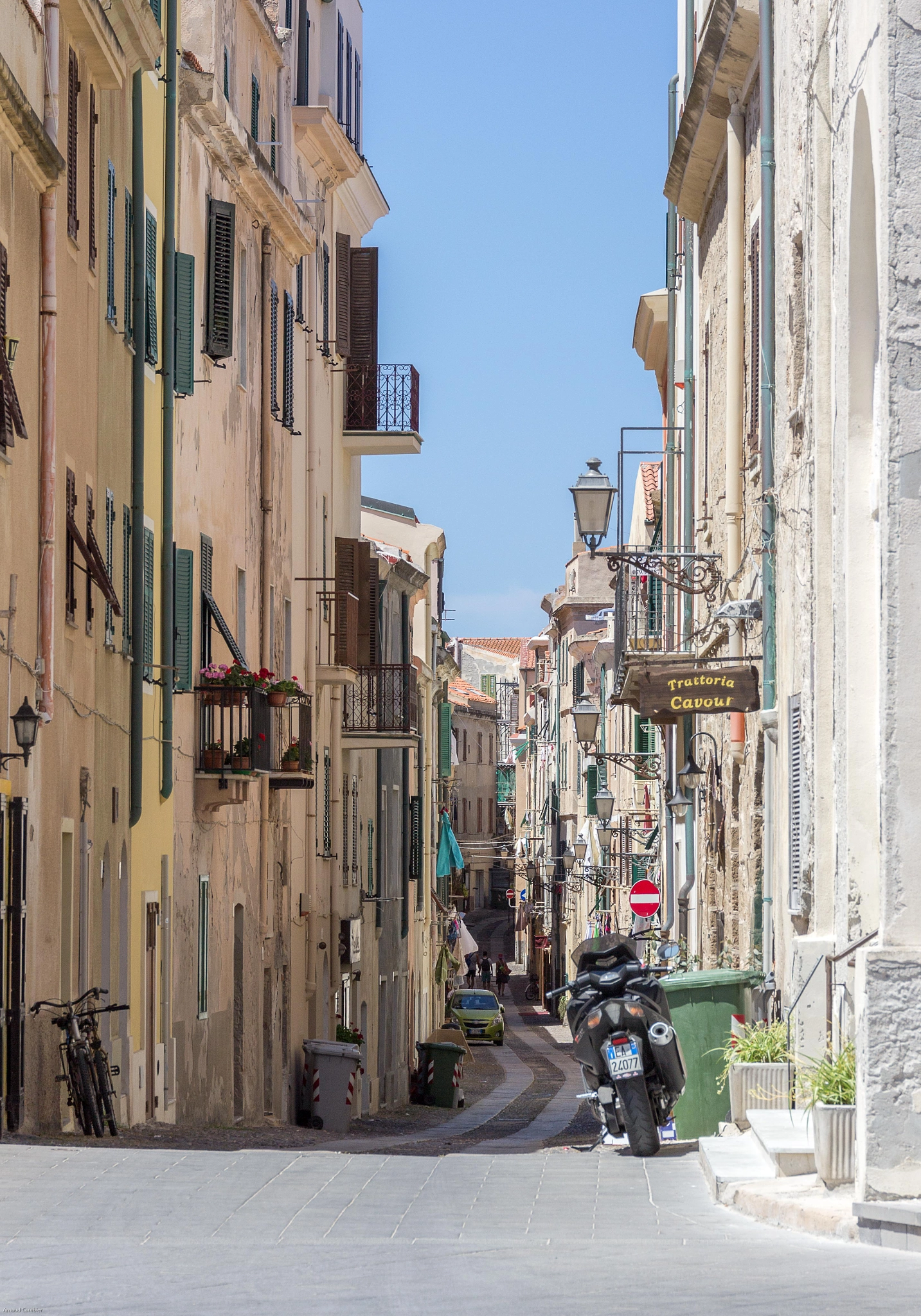 Sigma 24-105mm f/4 DG OS HSM | A sample photo. Alghero street photography