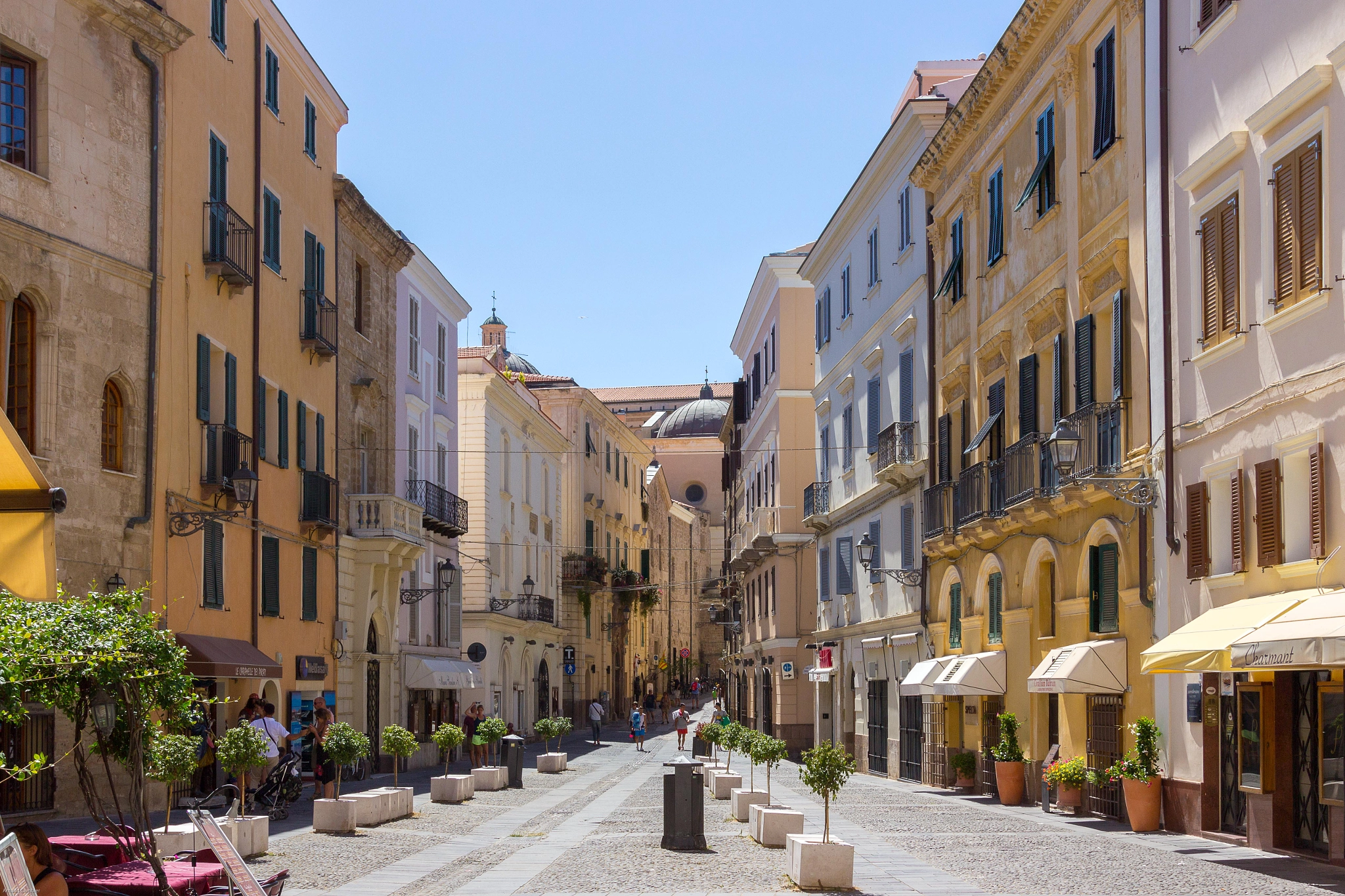 Sigma 24-105mm f/4 DG OS HSM | A sample photo. Alghero street photography