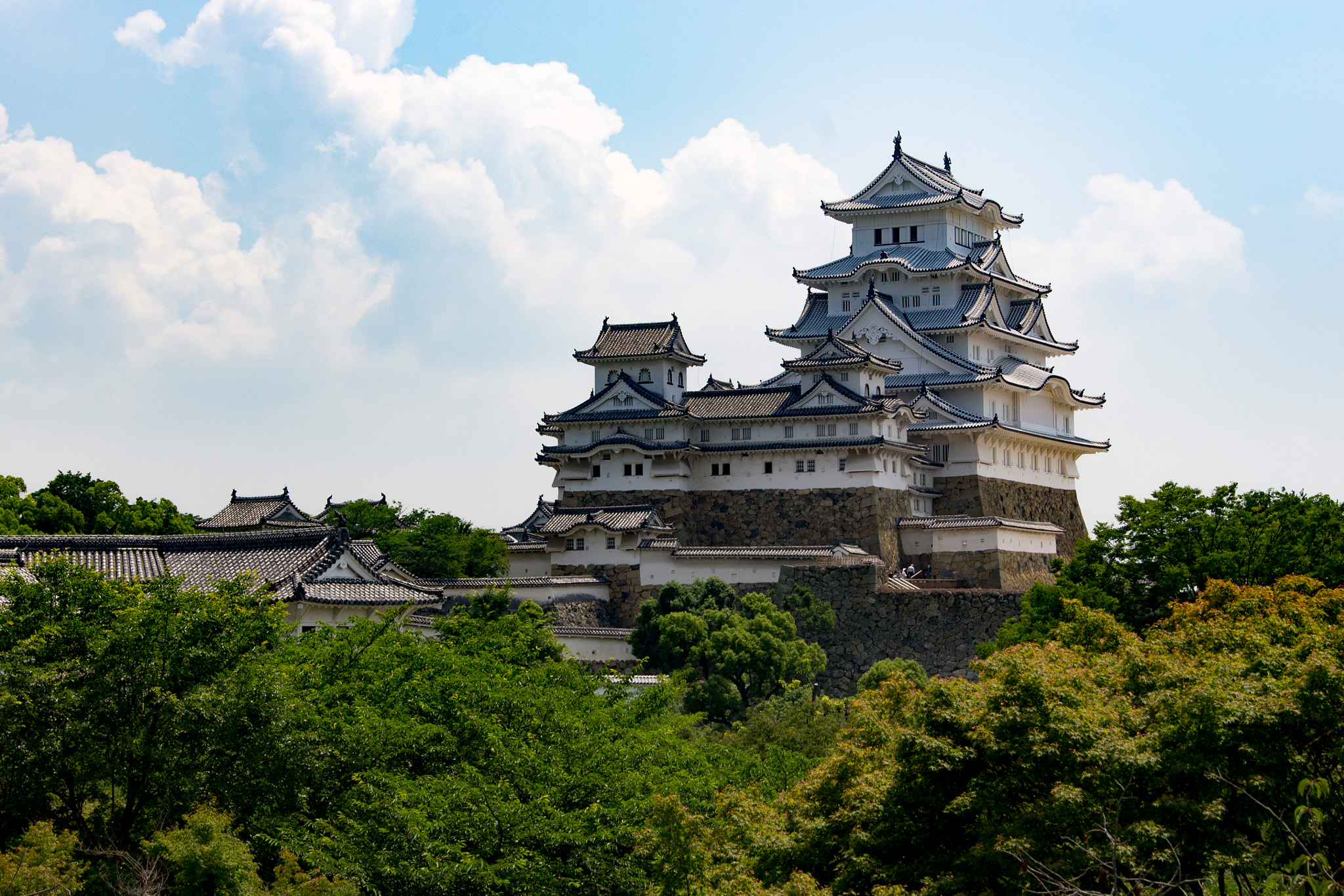 Sony SLT-A33 + Sony DT 18-55mm F3.5-5.6 SAM sample photo. Himeji castle photography