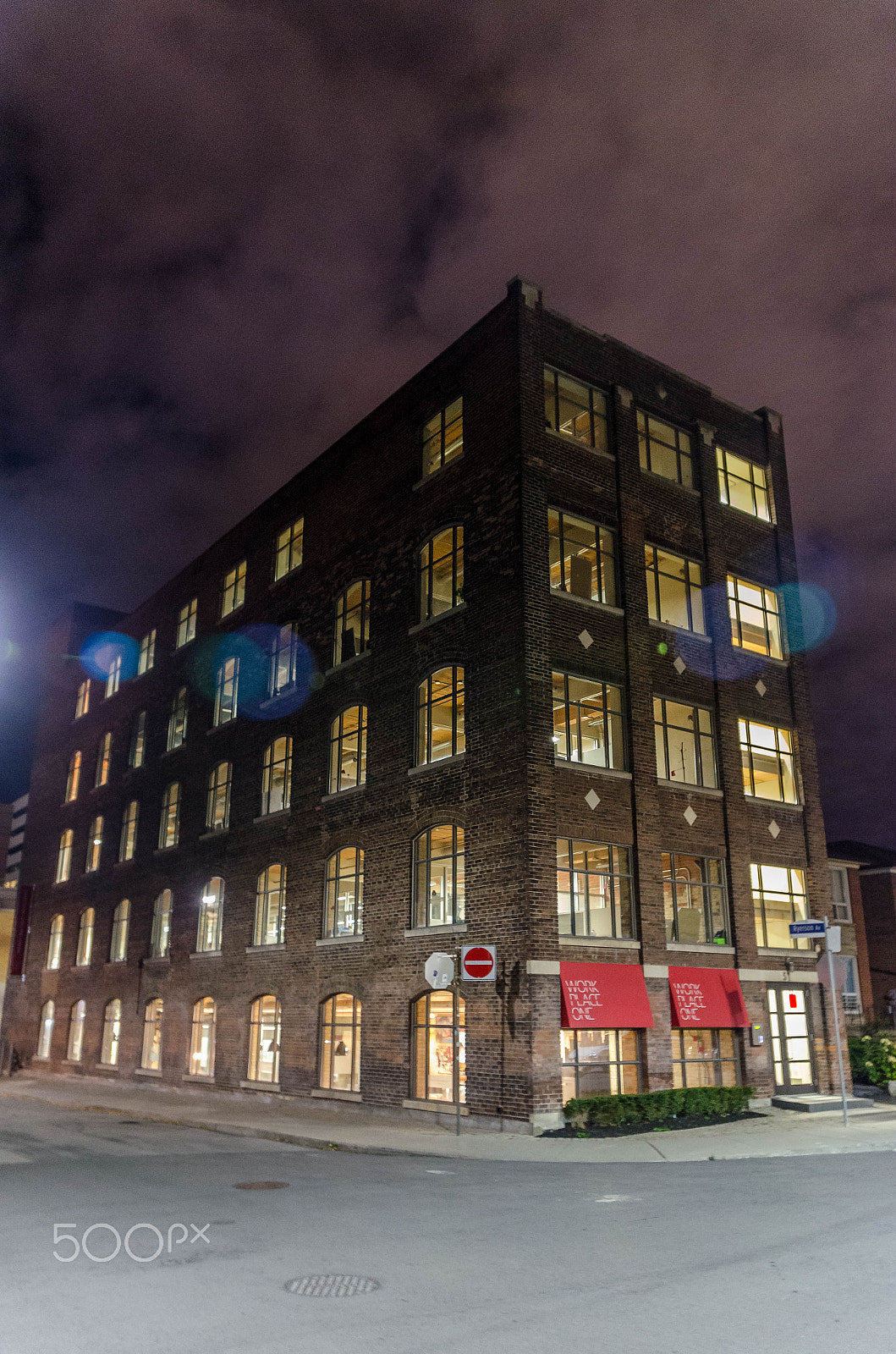 Sigma 18-250mm F3.5-6.3 DC OS HSM sample photo. Toronto by night photography