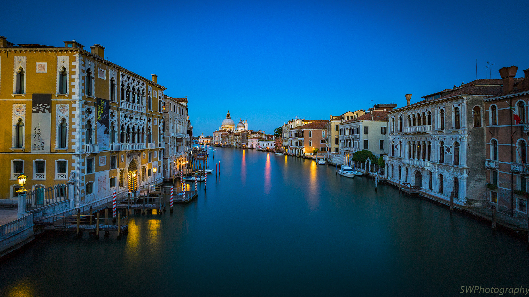 Sony a7 II + Canon EF 300mm f/2.8L sample photo. Venice evening photography