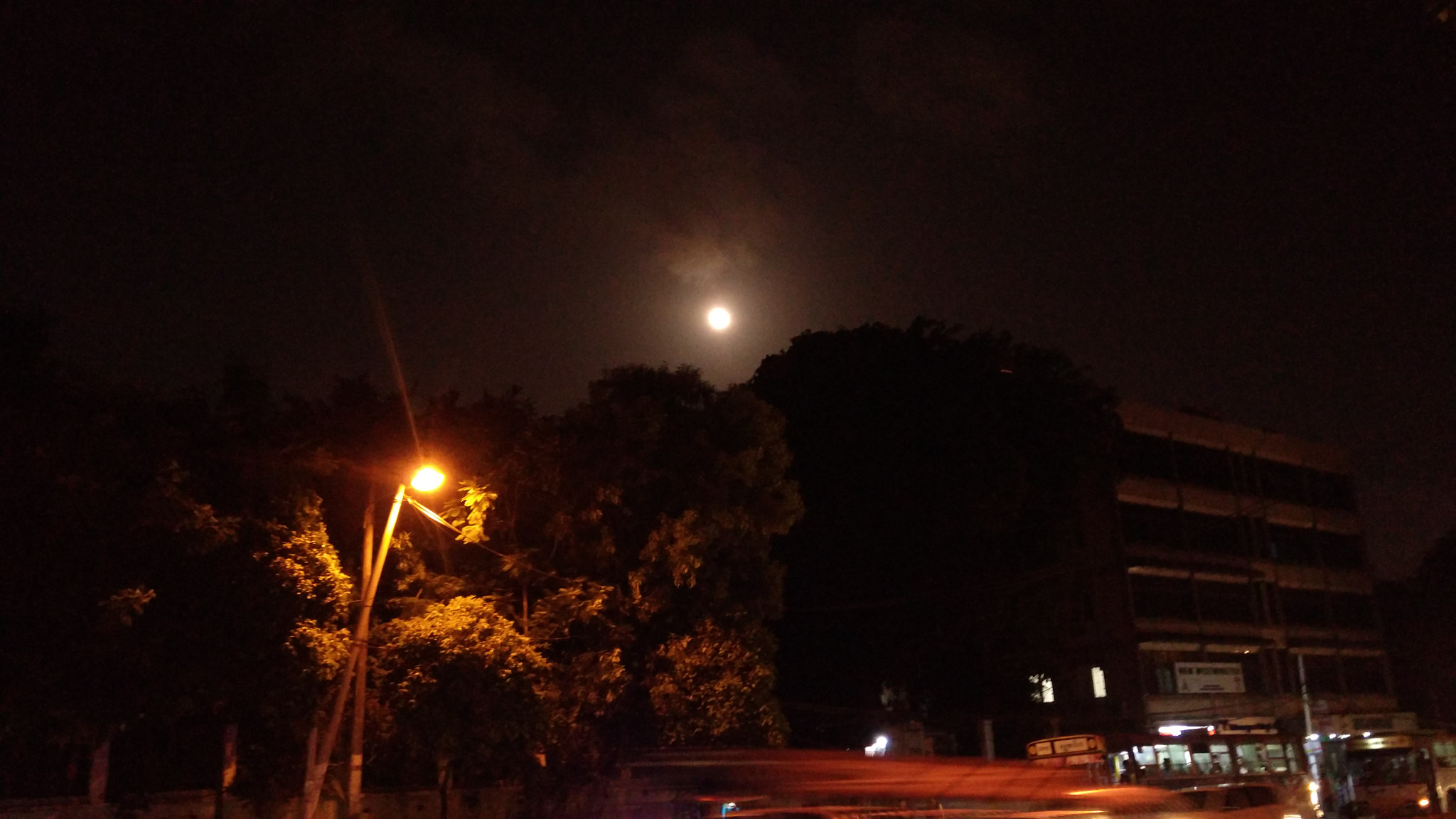 Xiaomi MI NOTE Pro sample photo. Night of pyay road,yangon(myanmar) photography