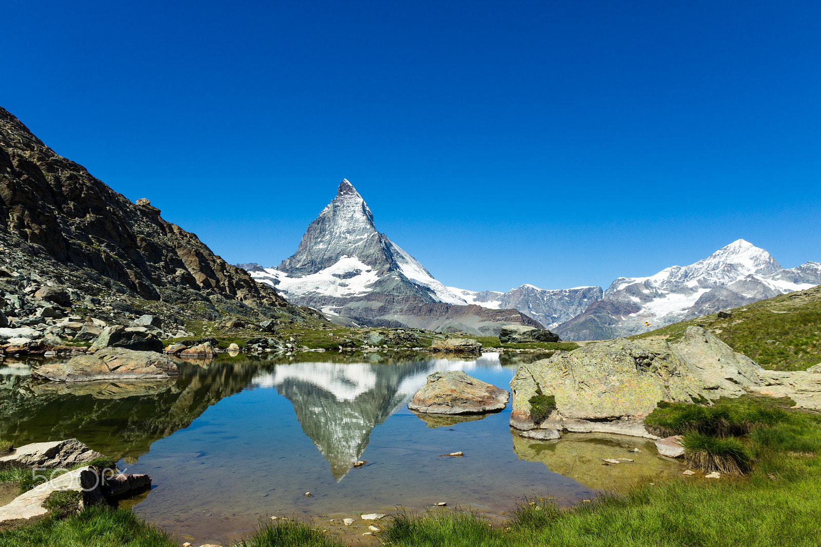 Canon EF 75-300mm F4.0-5.6 IS USM sample photo. Matterhorn photography
