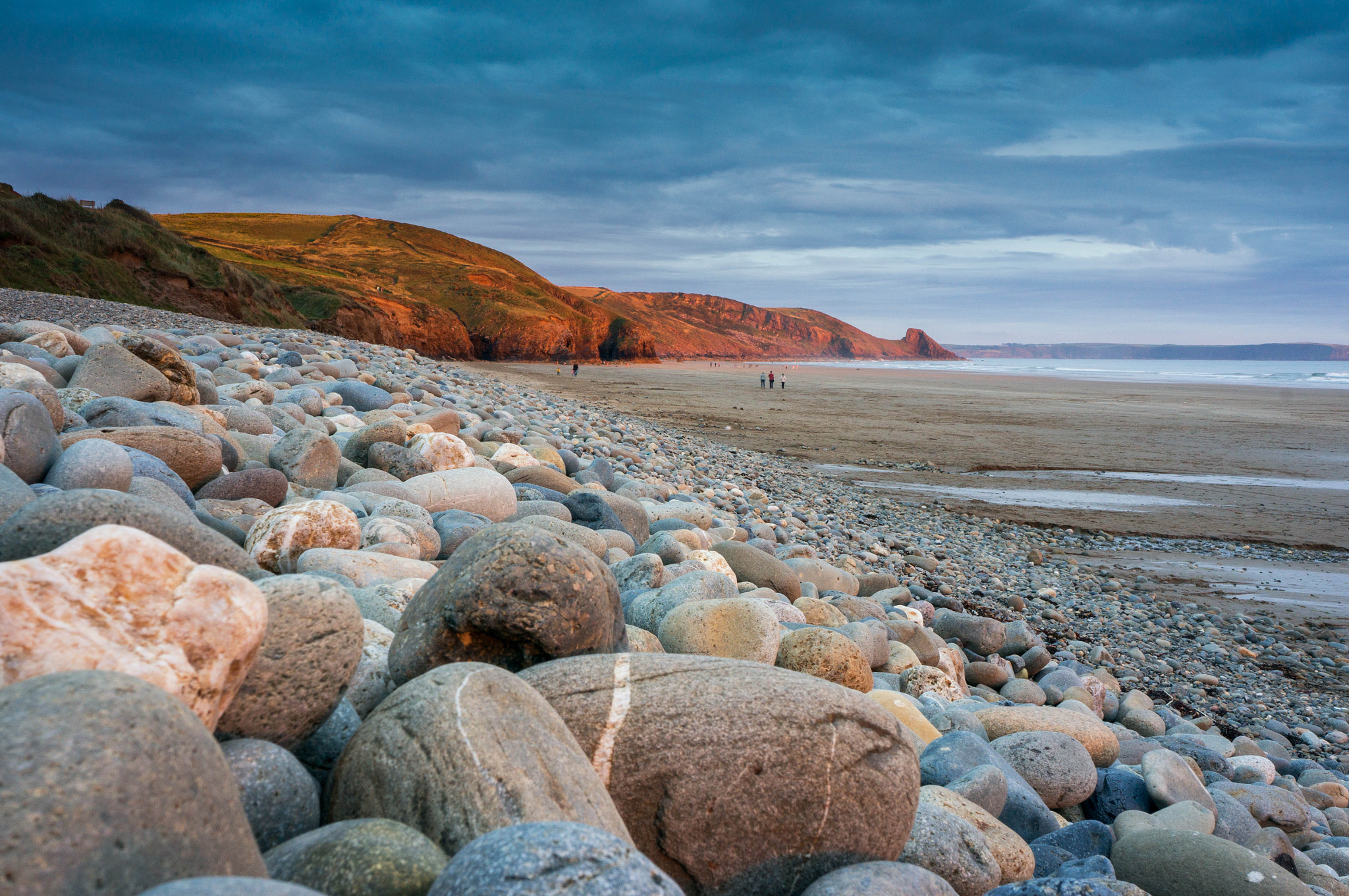 Sony Alpha NEX-6 + Sony E 18-55mm F3.5-5.6 OSS sample photo. Rugged coast photography