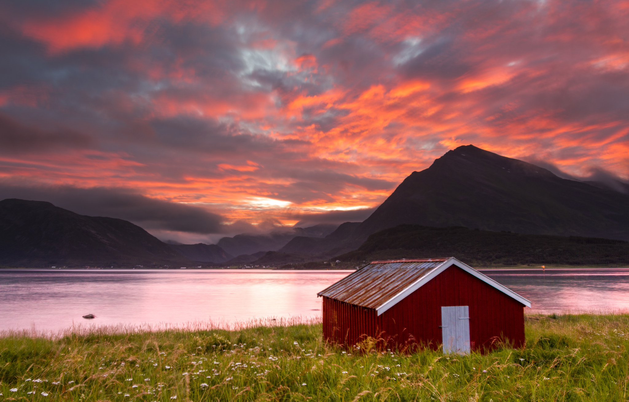 Sigma 18-35mm f/1.8 DC HSM sample photo. Summer in norway photography
