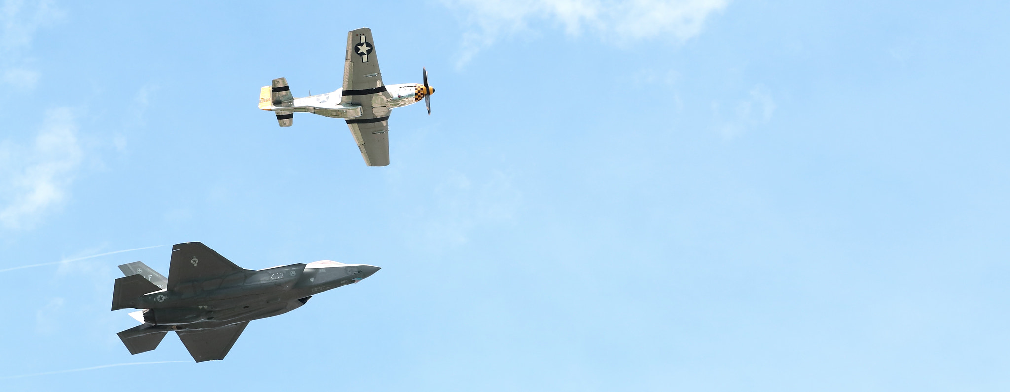 Canon EOS 70D + Canon EF 100mm F2.0 USM sample photo. Generation flight chicago air and water show . photography
