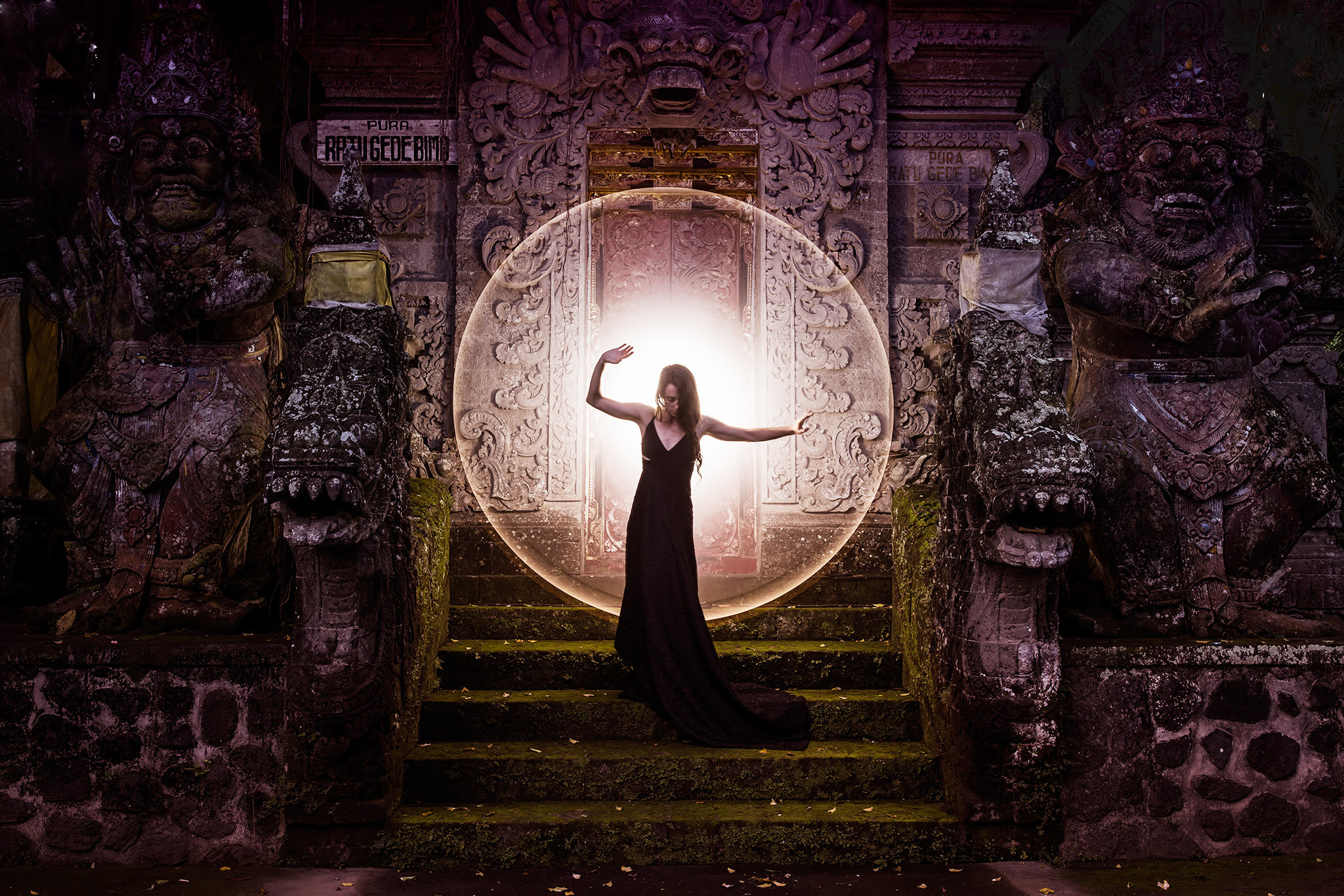 Canon EF 35mm F1.4L II USM sample photo. Light-painting at the temple photography